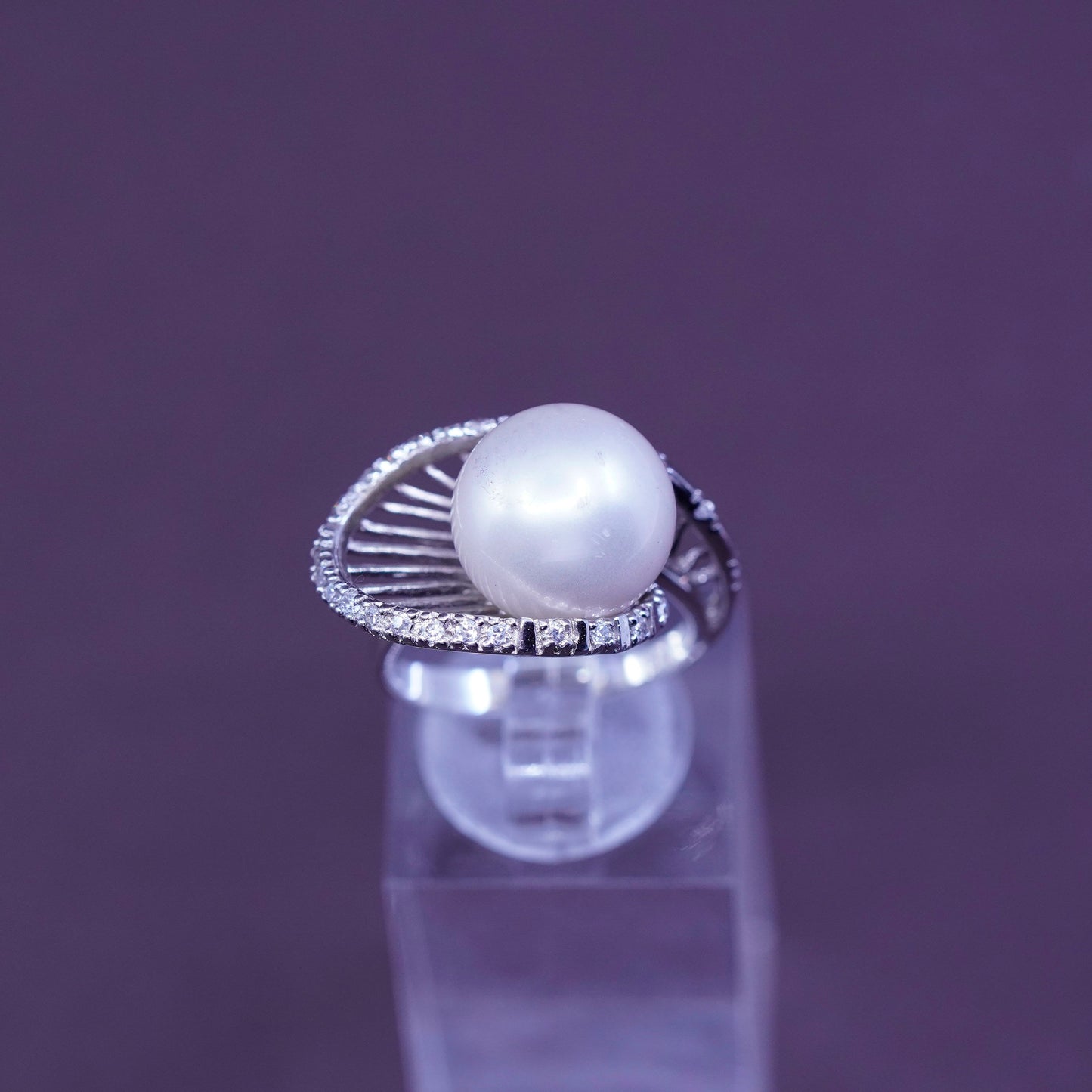 Size 6, vintage LUC Sterling 925 silver geometrical ring with pearl and Cz