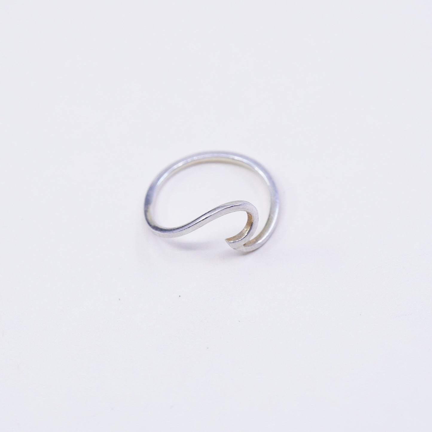 Size 5, vintage sterling silver handmade ring, 925 wave band, minimalist