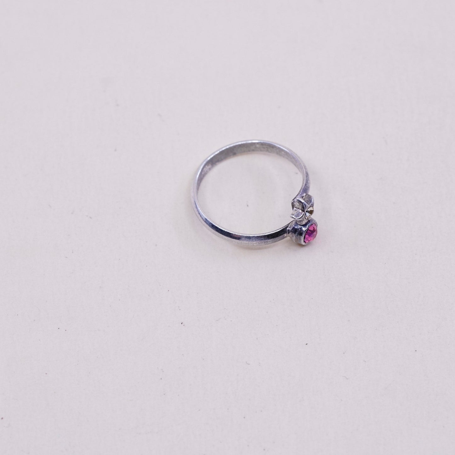 Size 4, vtg sterling 925 silver handmade wrap ring with pink crystal and star