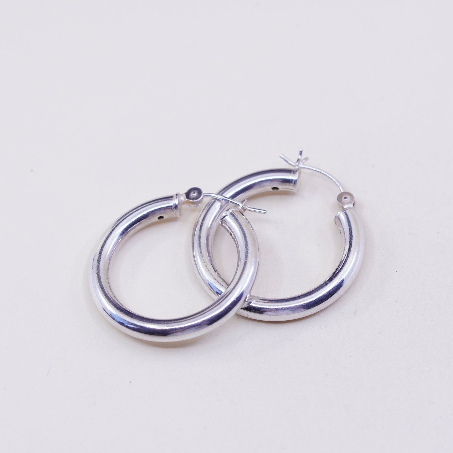 1.25”, vtg sterling silver loop earrings, fashion minimalist primitive hoops