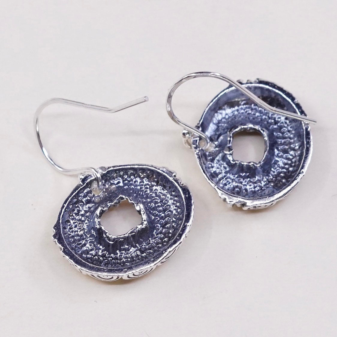 vtg Sterling silver handmade Bali earrings, 925 silver swirl pattern oval