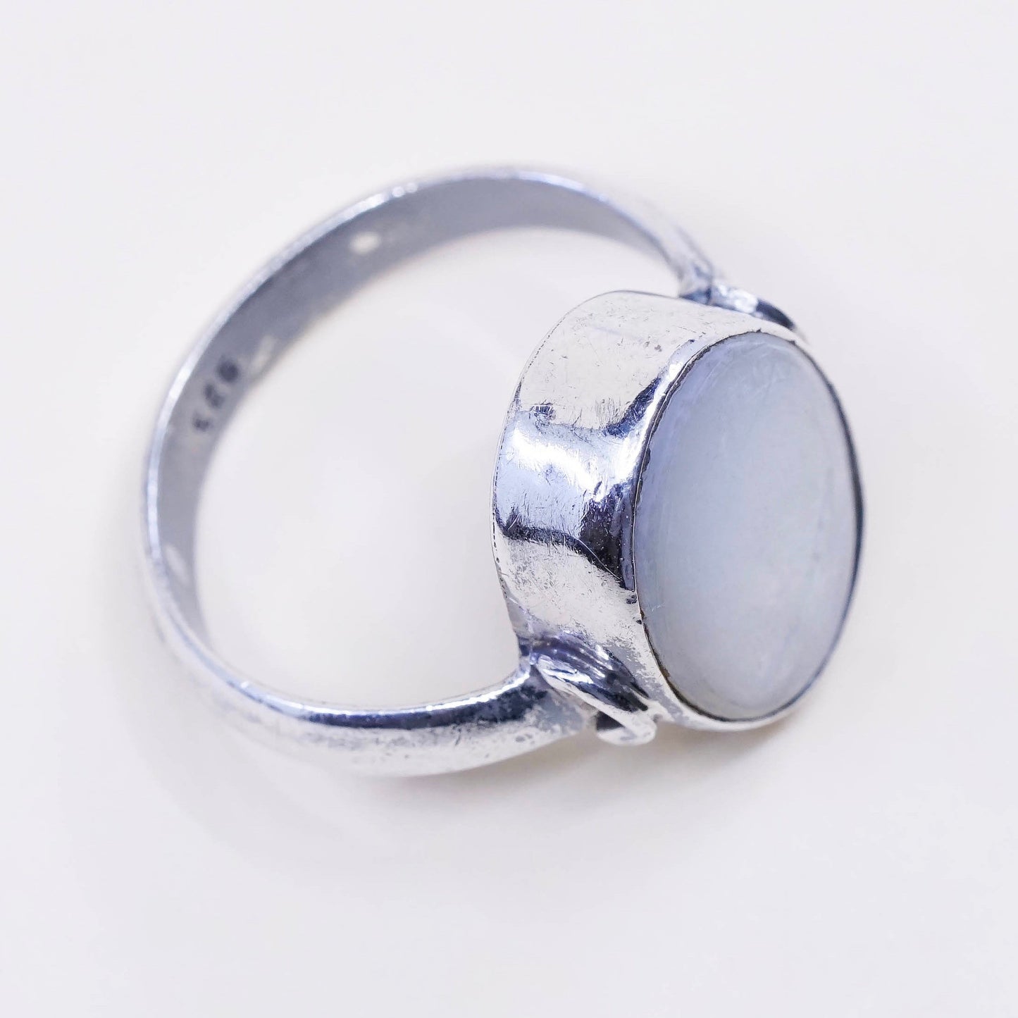 Size 6.5, Vintage sterling 925 silver handmade ring with oval mother of pearl