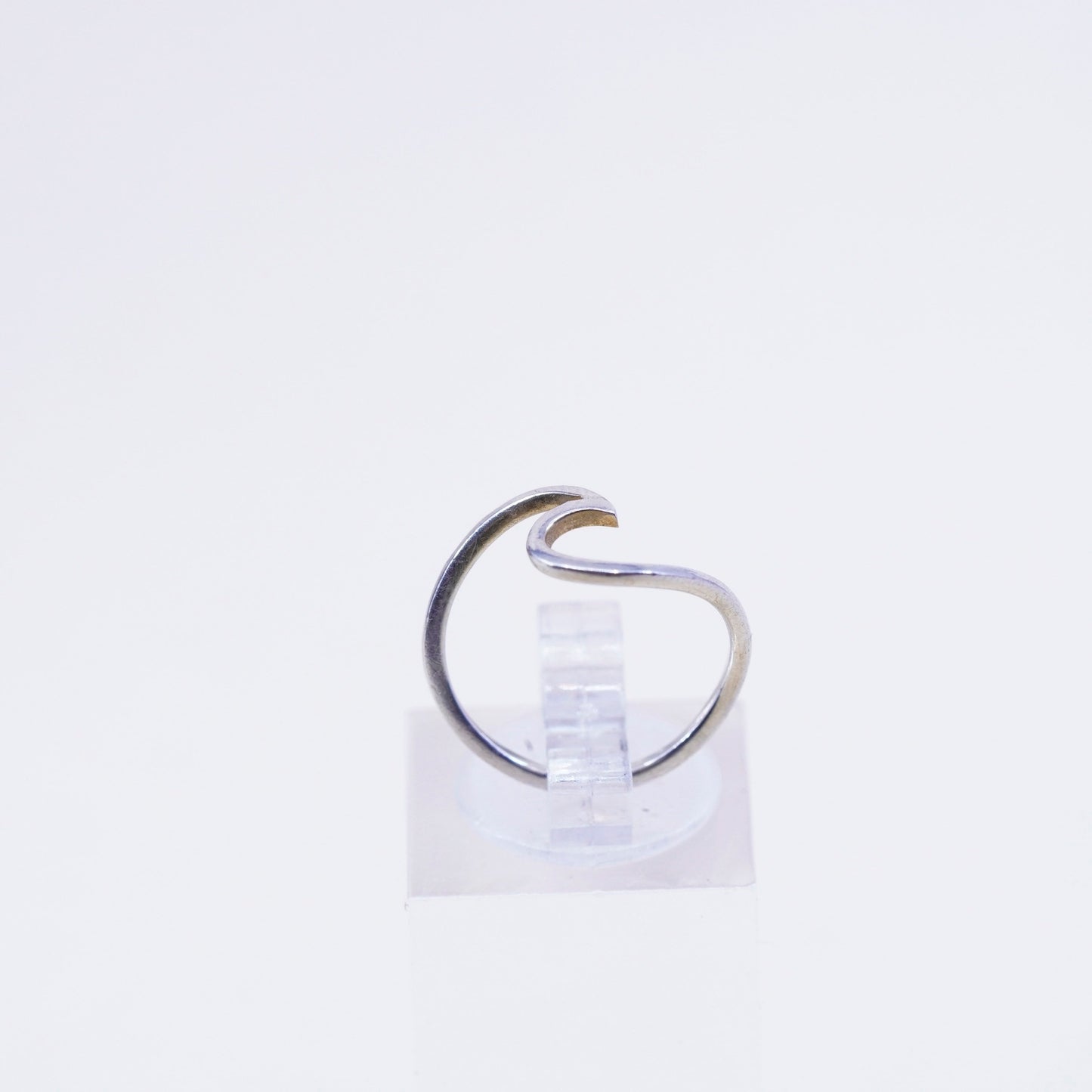 Size 5, vintage sterling silver handmade ring, 925 wave band, minimalist