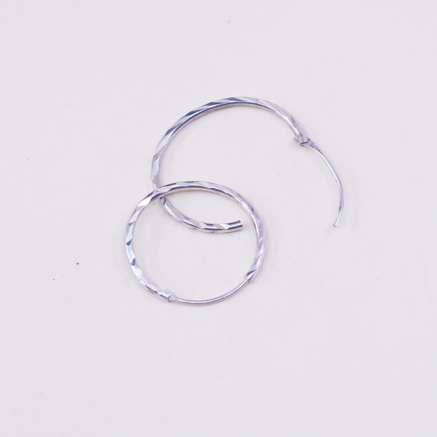 0.75”, Vintage sterling 925 silver loop earrings, fashion minimalist primitive hoops, silver tested