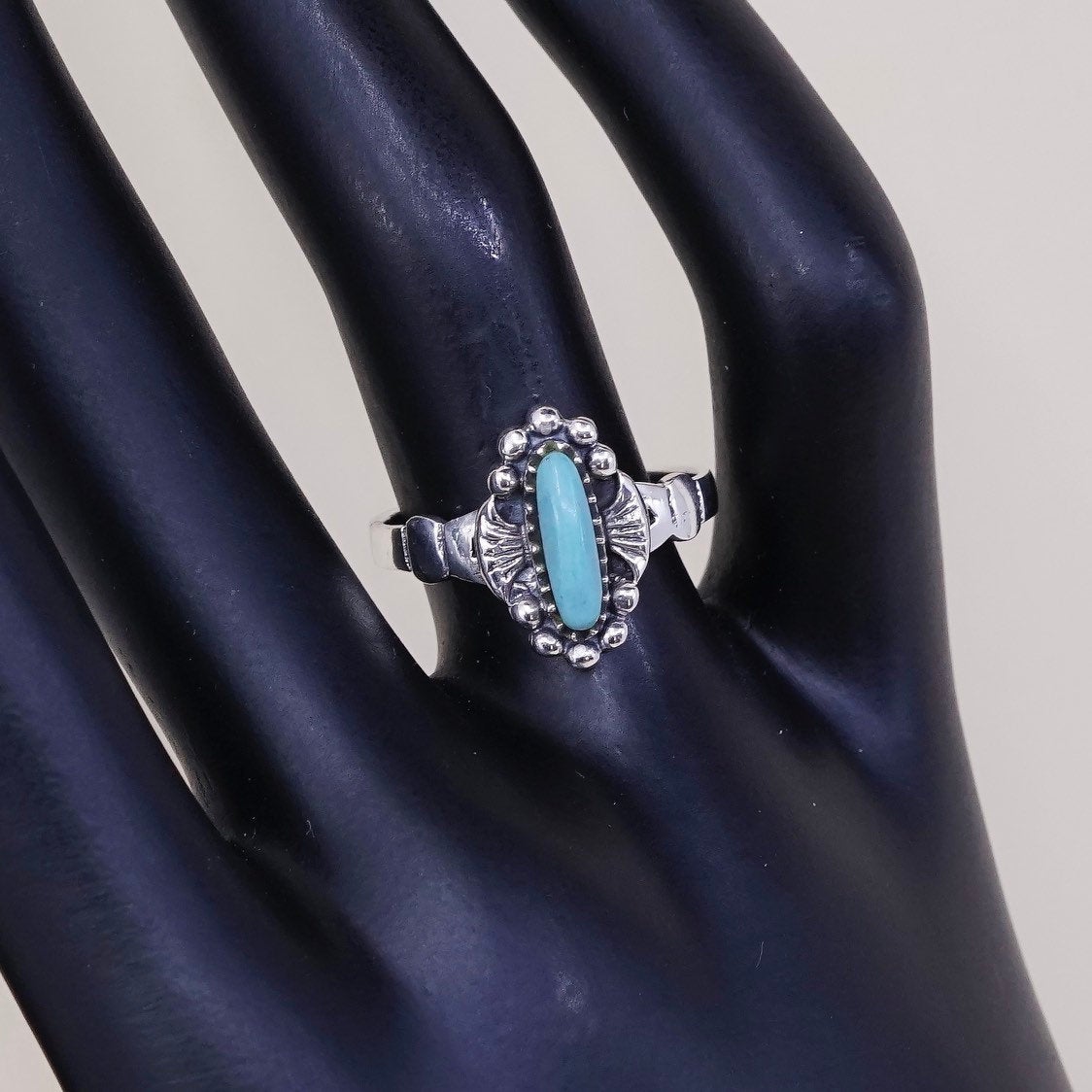sz 7, vtg sterling 925 silver ring w/ oval turquoise, Native American handmade