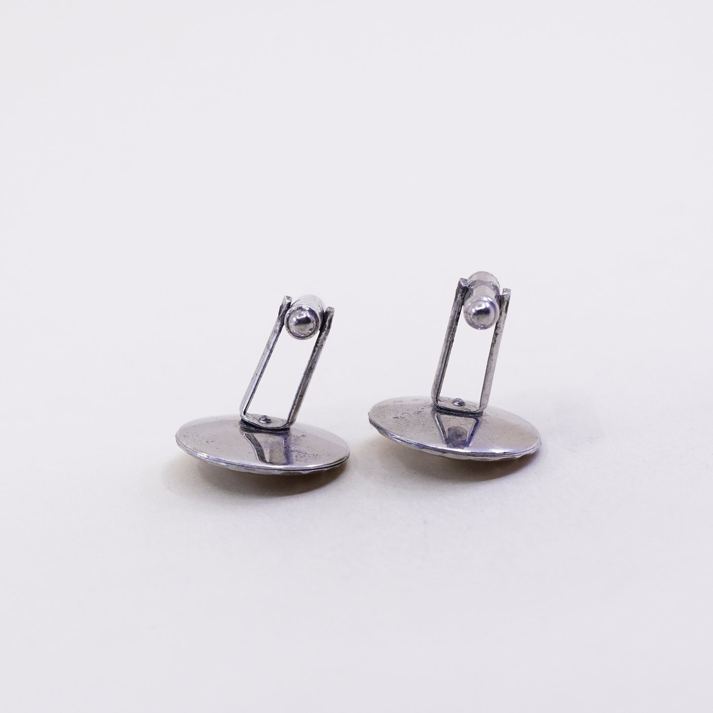 Vintage 1950s sterling silver cuff link, 925 textured round cufflink with pearl