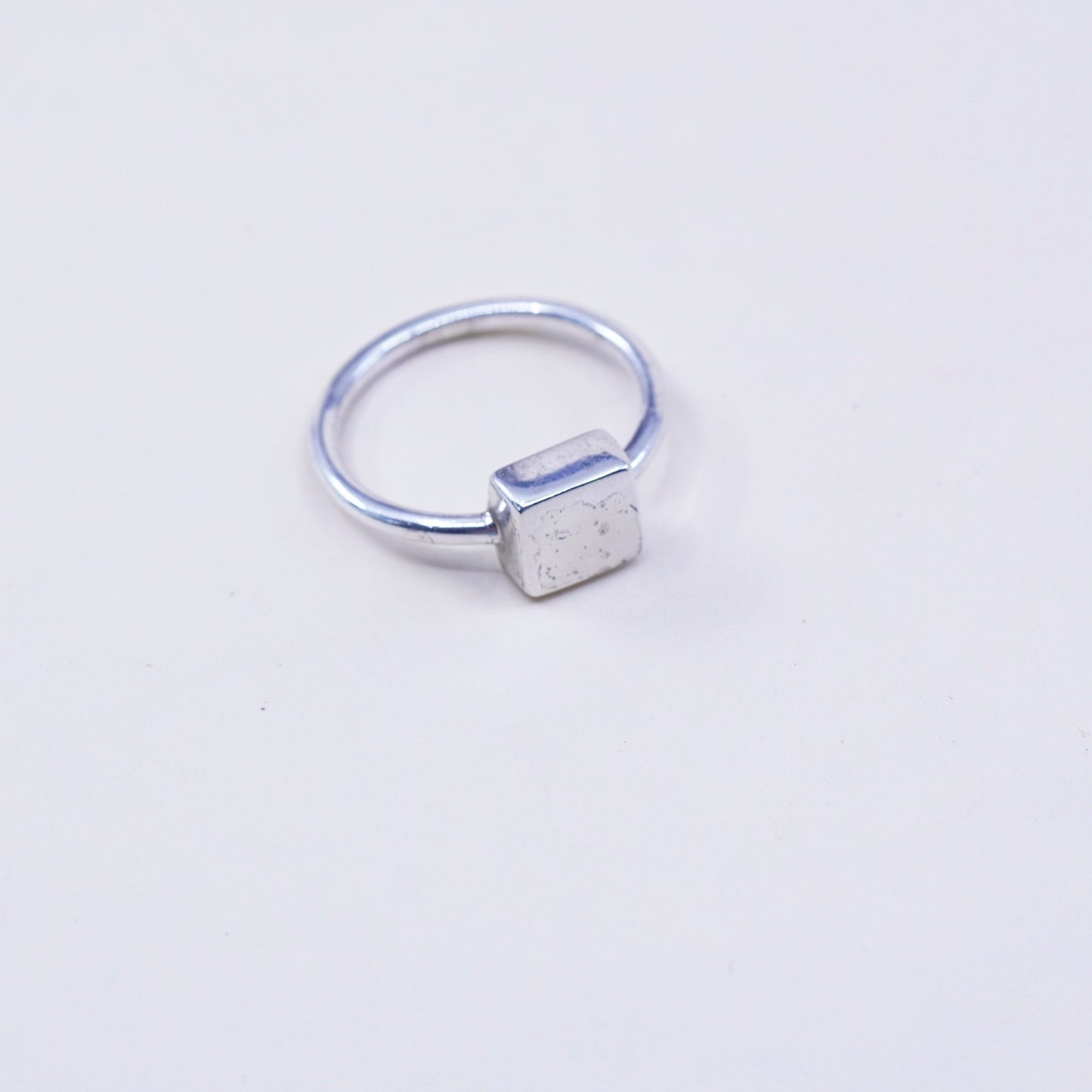 Size 8.5, vintage sterling 925 silver handmade ring with square