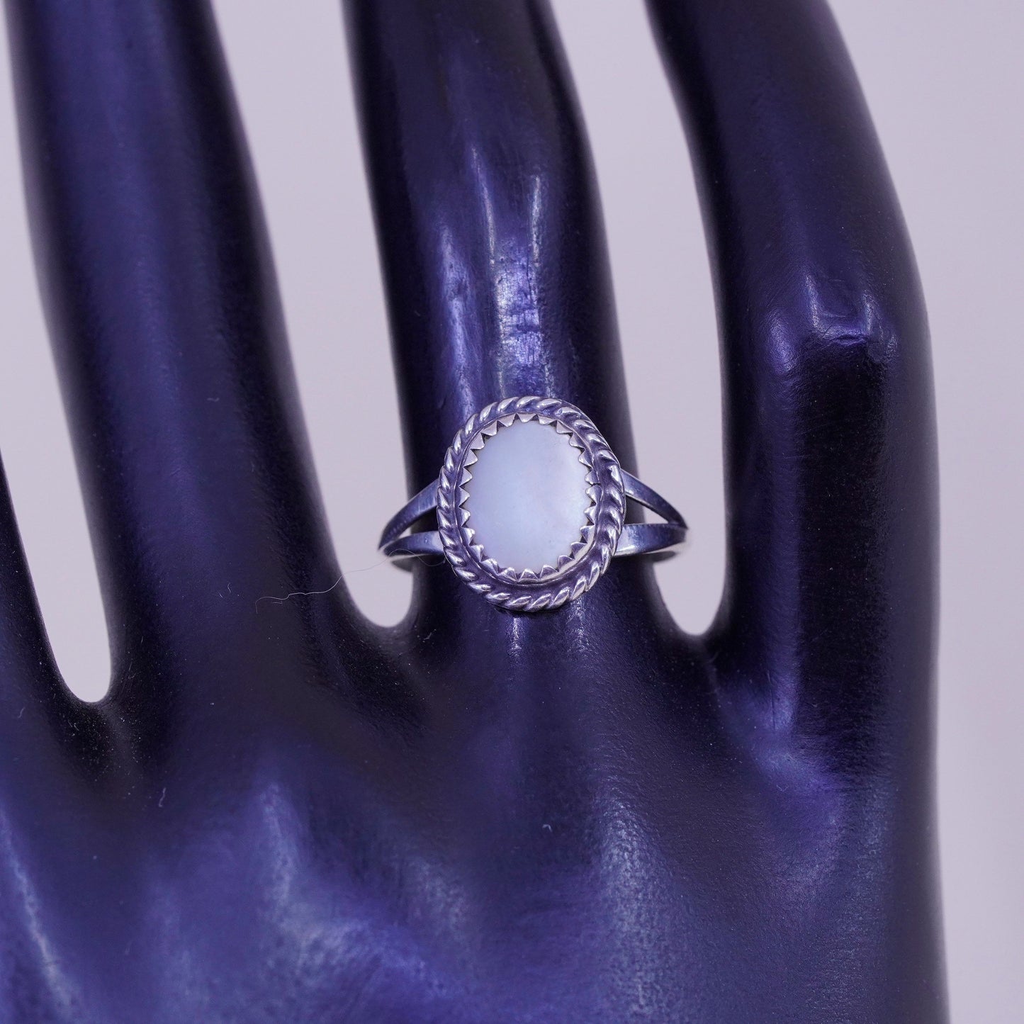 Size 6.5, Vintage sterling 925 silver handmade ring with oval mother of pearl
