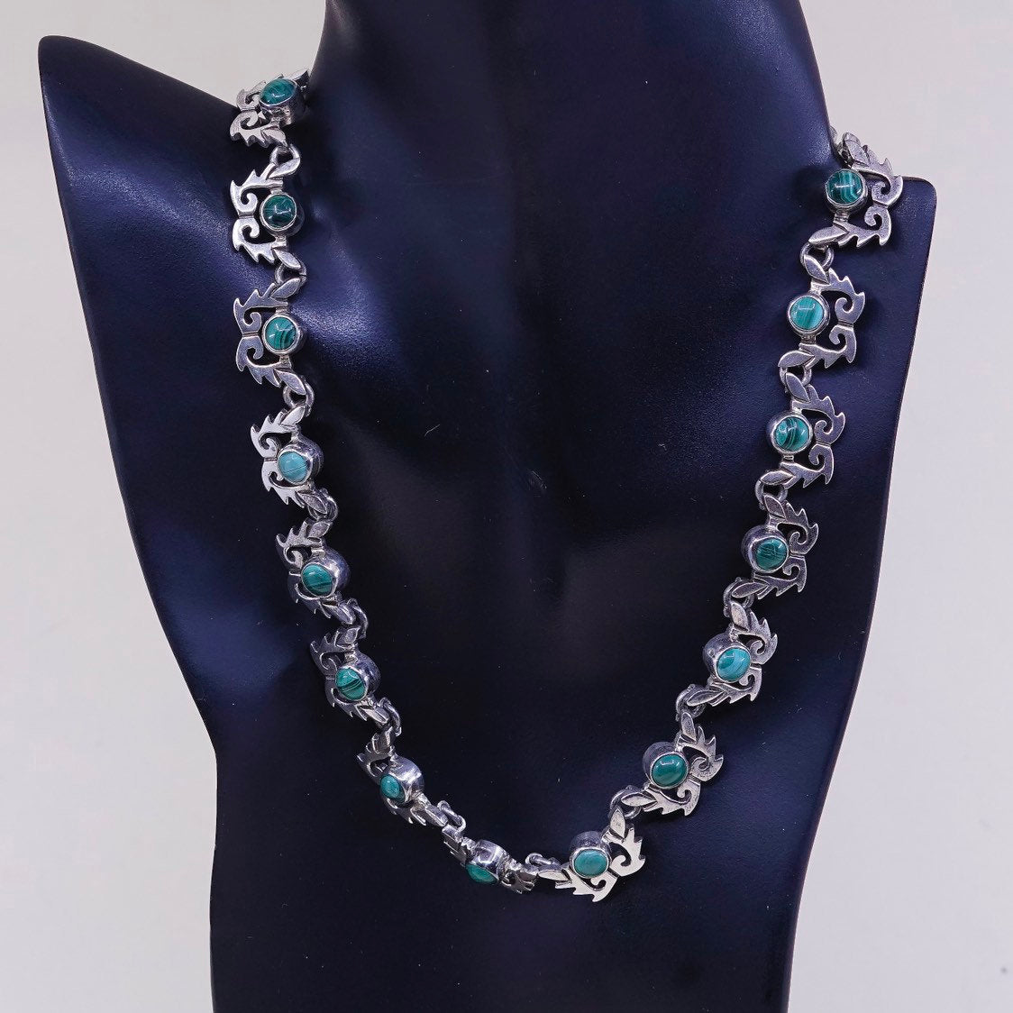 18” vtg statement sterling silver Mexico 925 necklace w/ malachite stone