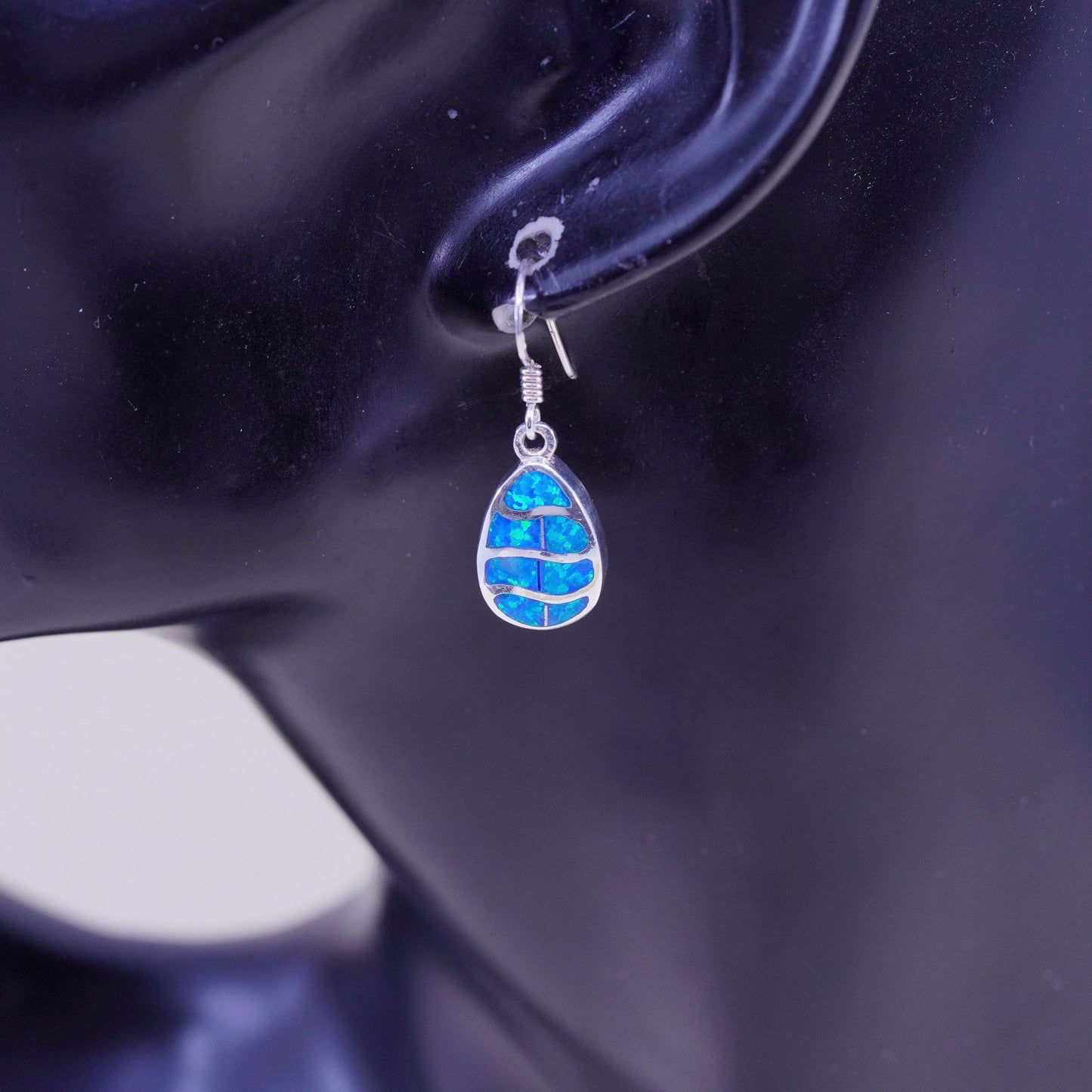 Vintage southwestern sterling 925 silver handmade teardrop earrings with opal