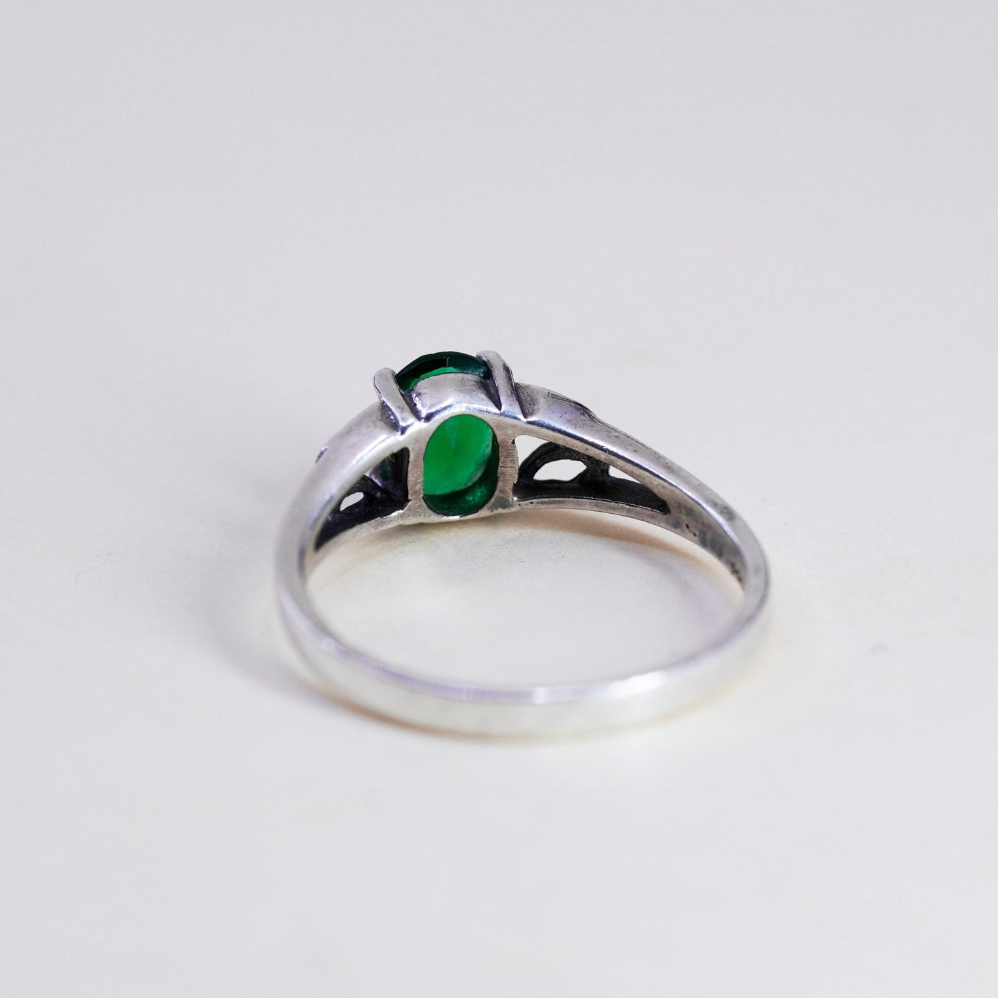 Size 7, vintage Sterling silver handmade ring, 925 stackable band with emerald