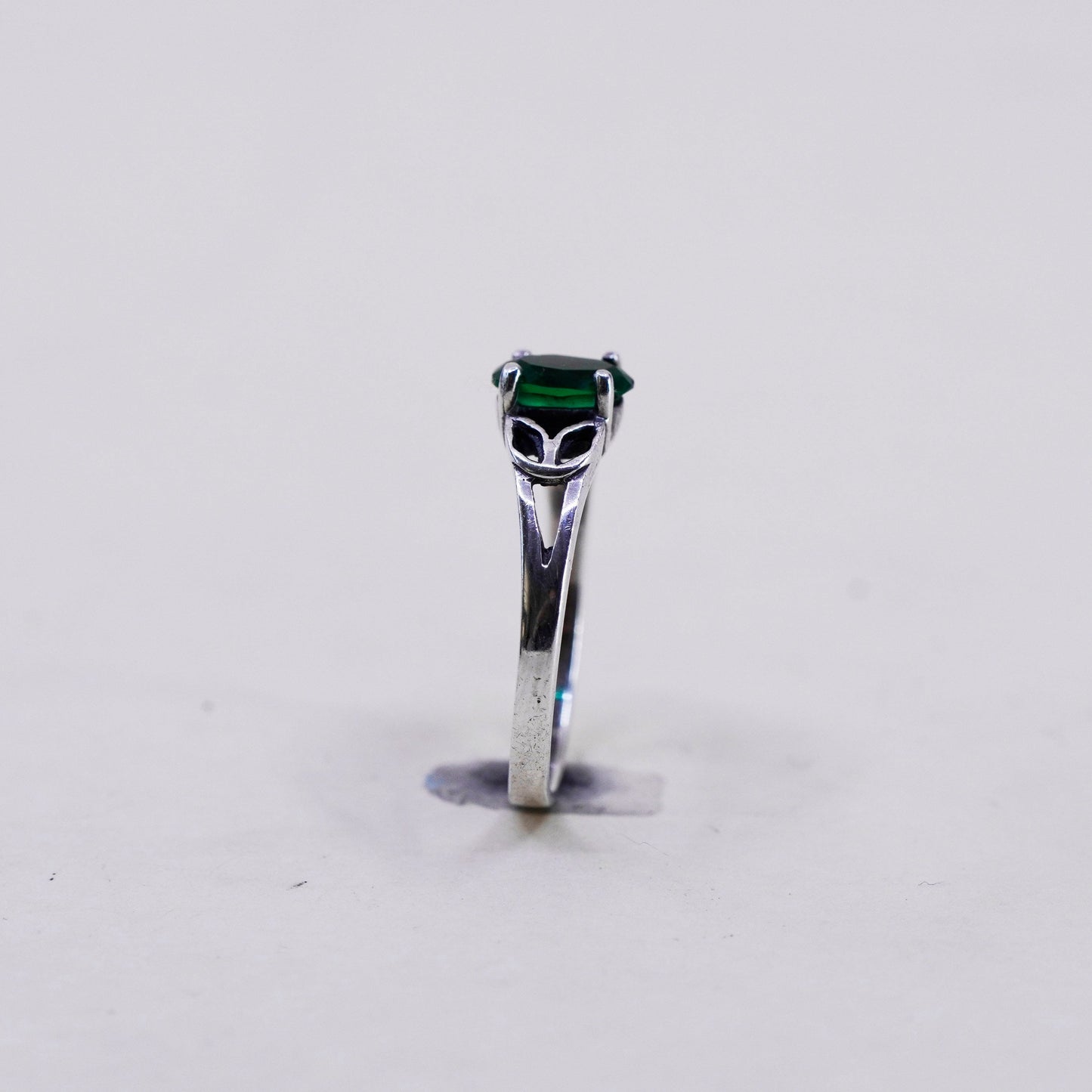 Size 7, vintage Sterling silver handmade ring, 925 stackable band with emerald