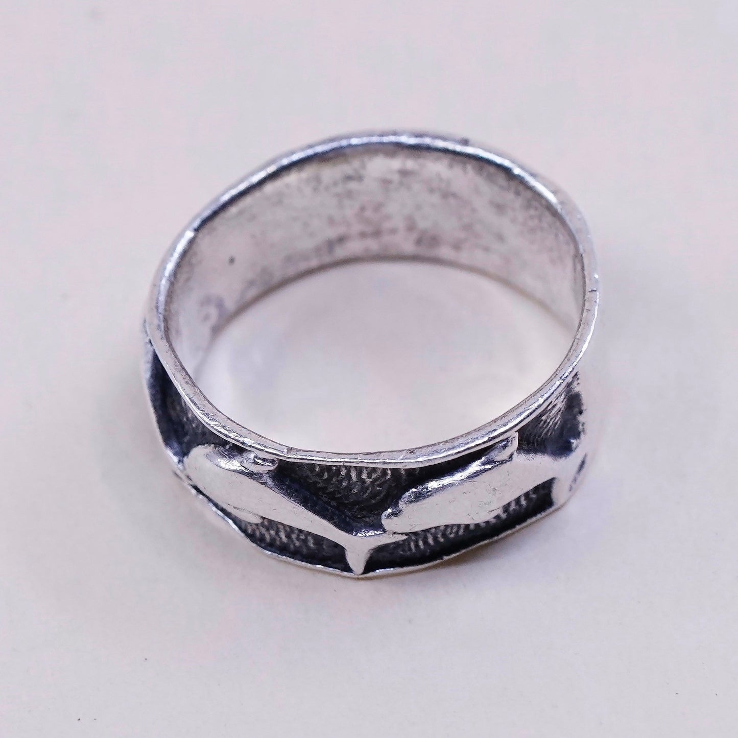 Size 7.25, vtg sterling silver handmade ring, 925 Mexico handmade dolphin band