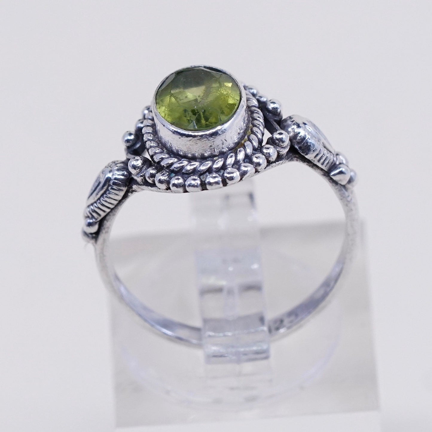 Size 6.5, Vintage sterling 925 silver handmade ring with peridot and beads