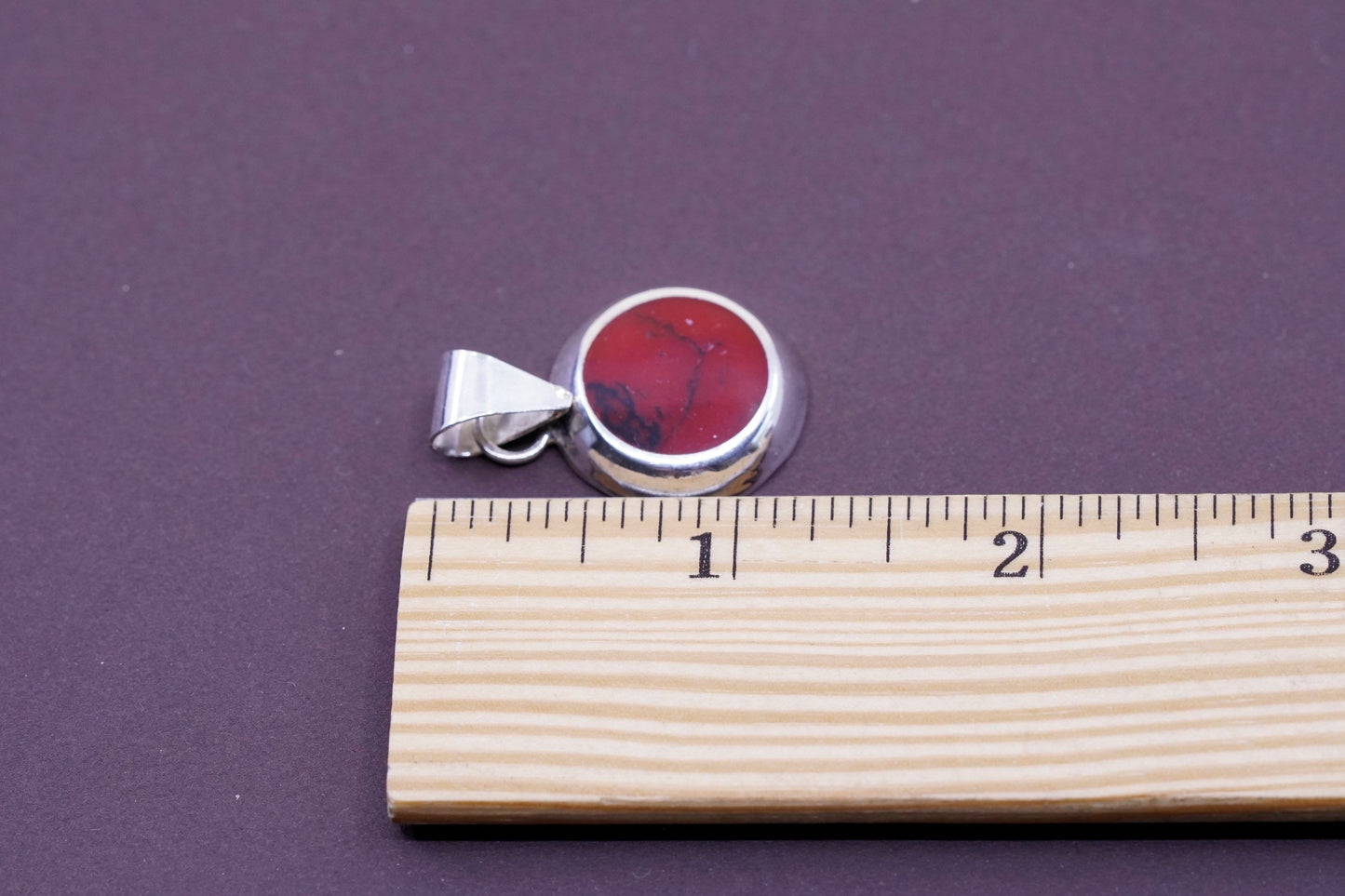 Vintage Sterling 925 silver handmade round pendant with red jasper
