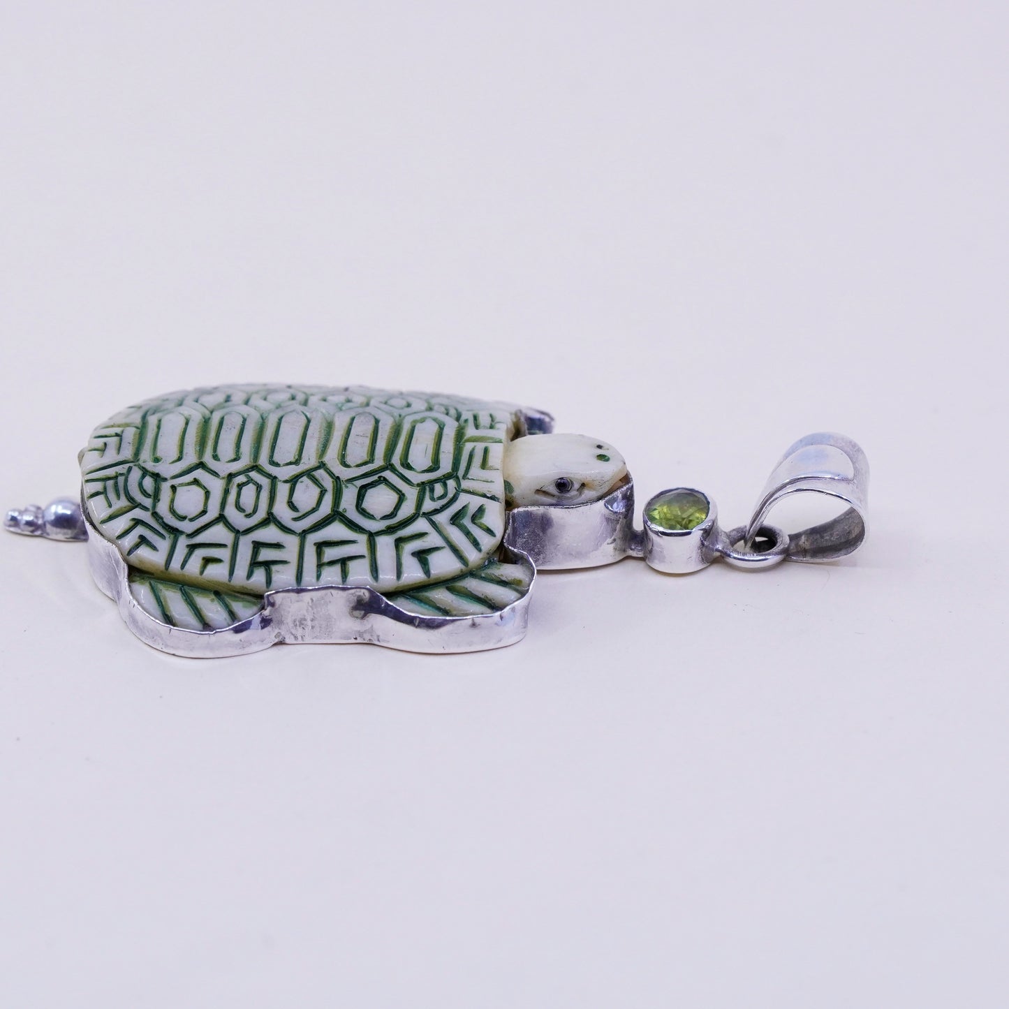 vtg sterling 925 silver handmade pendant with carved bone turtle and peridot