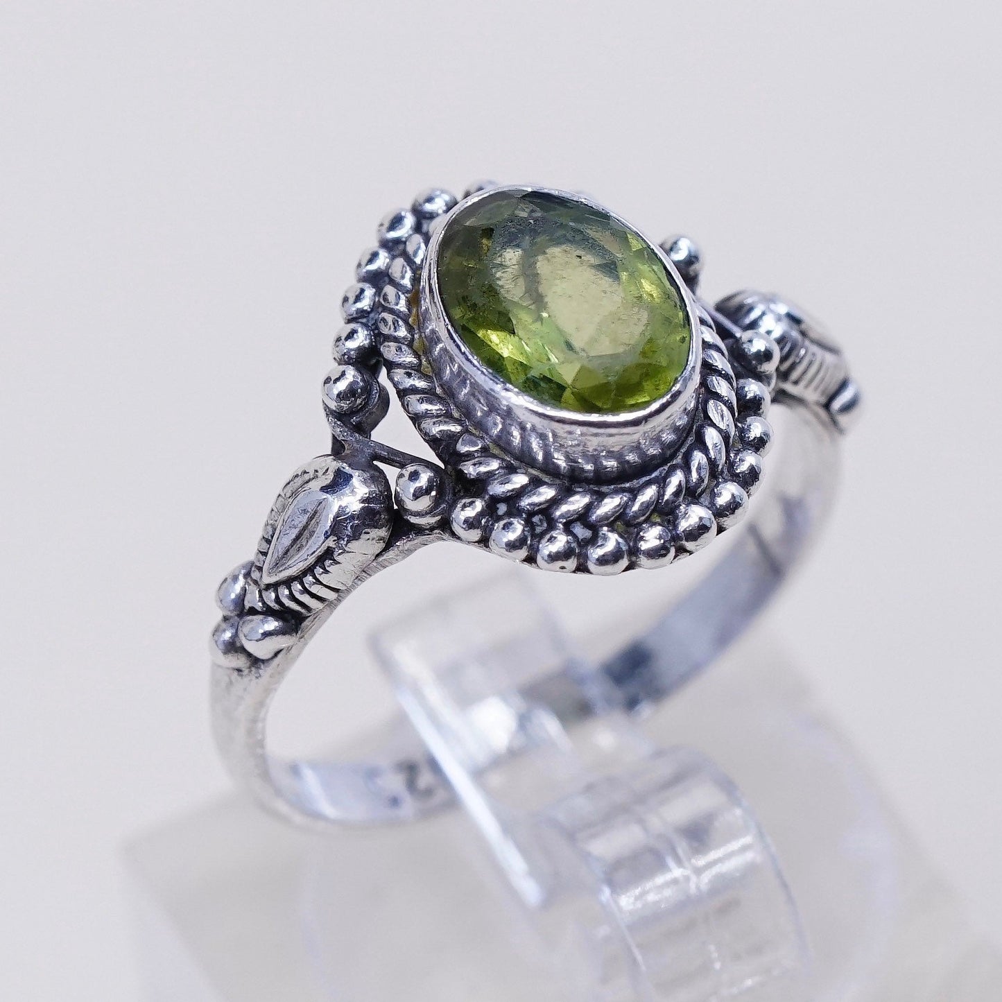 Size 6.5, Vintage sterling 925 silver handmade ring with peridot and beads