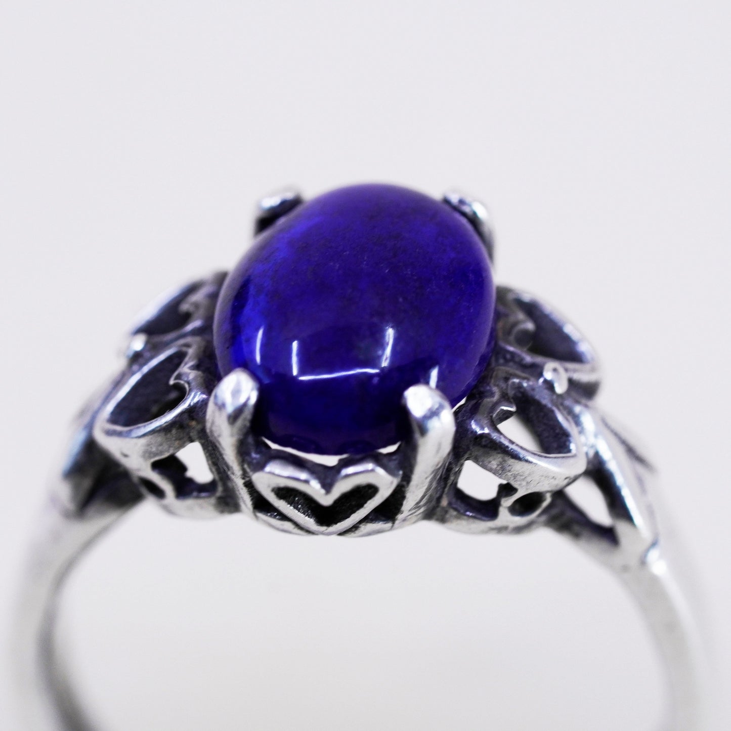 Size 5.5, vintage Sterling 925 silver handmade ring with oval blue cat eye