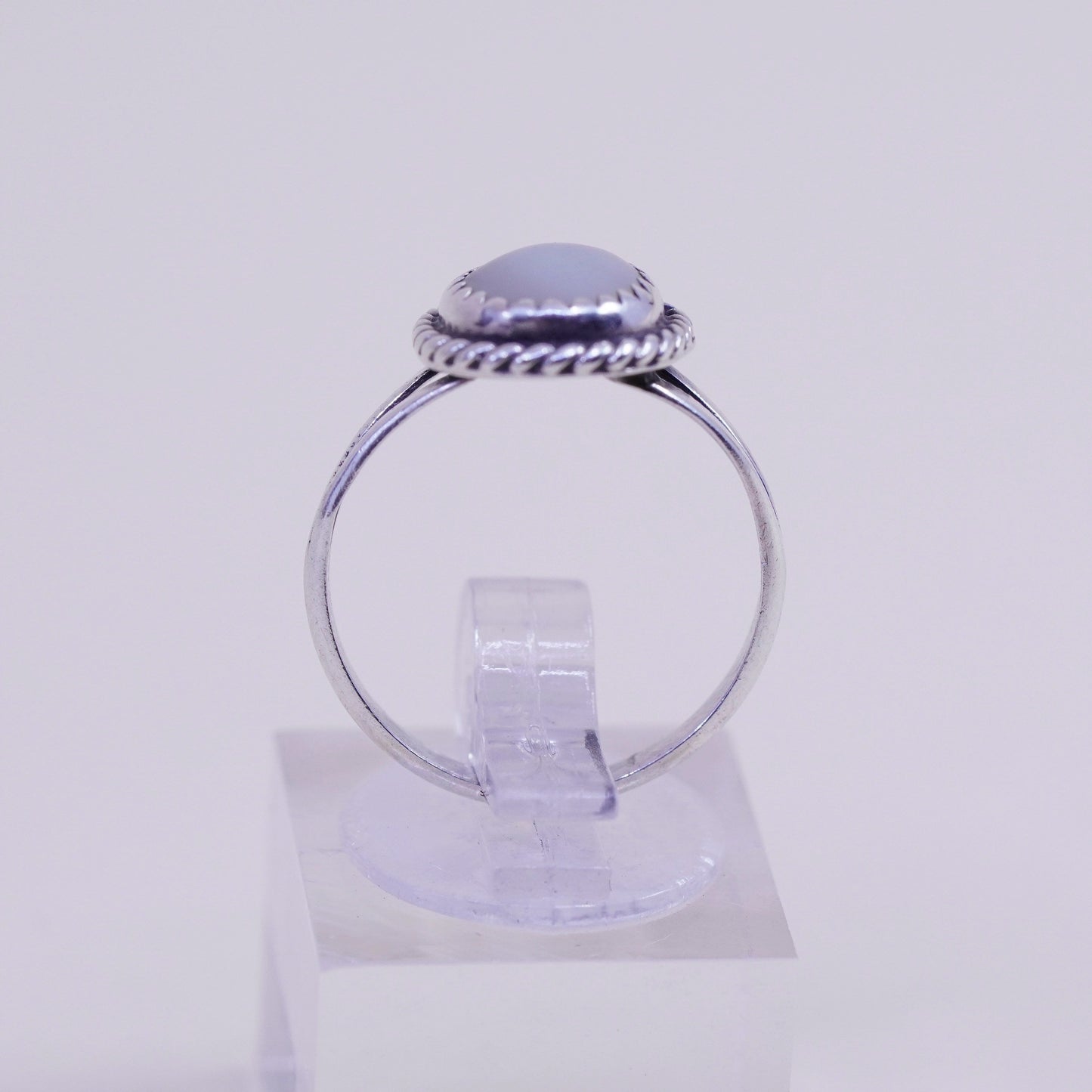 Size 6.5, Vintage sterling 925 silver handmade ring with oval mother of pearl