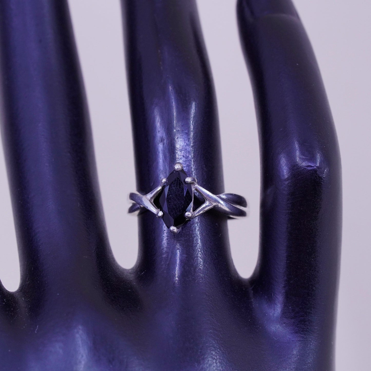 Size 6, Vintage sterling silver 925 ring with wavy obsidian