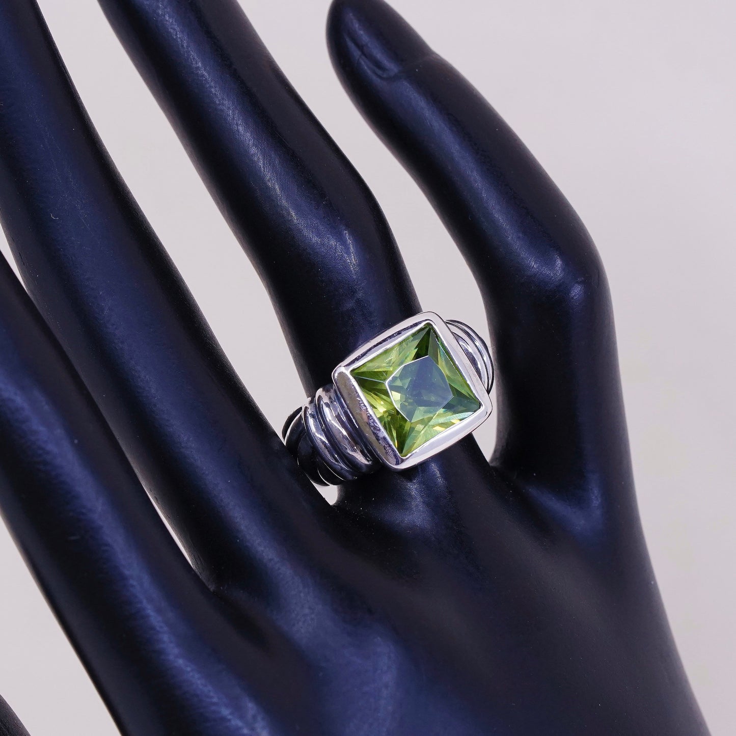 sz 7, vtg sterling 925 silver handmade statement ring with peridot