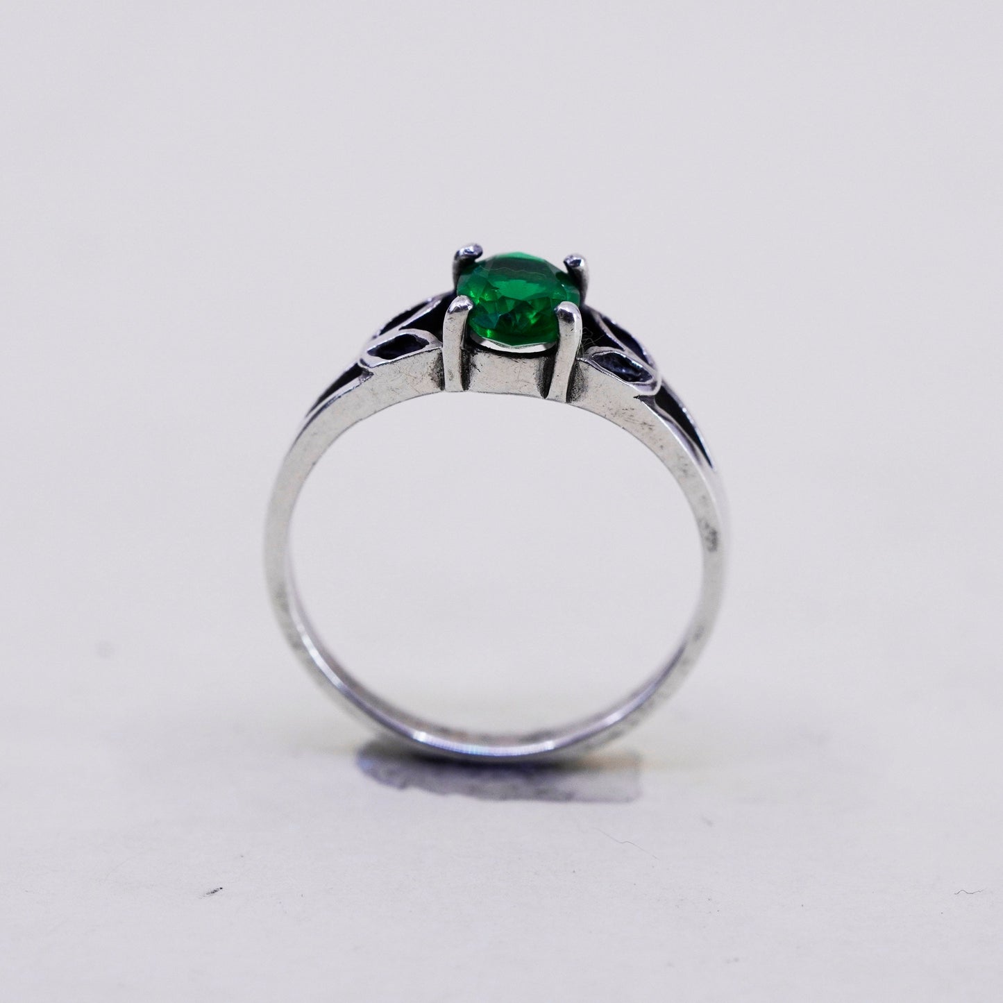 Size 7, vintage Sterling silver handmade ring, 925 stackable band with emerald