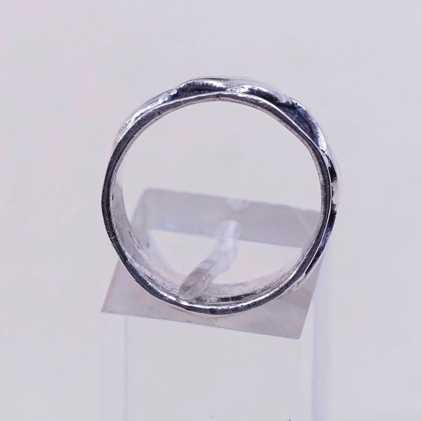 Size 7.25, vtg sterling silver handmade ring, 925 Mexico handmade dolphin band