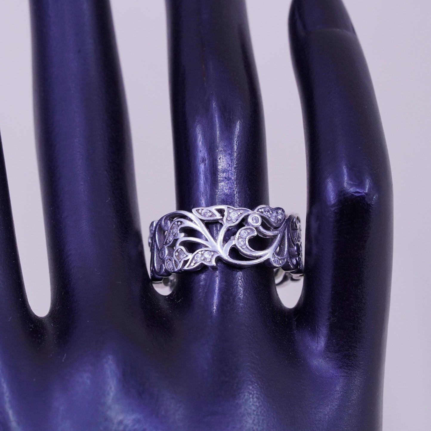 Size 9, vintage Sterling silver ring, 925 silver ring band with round cut cz