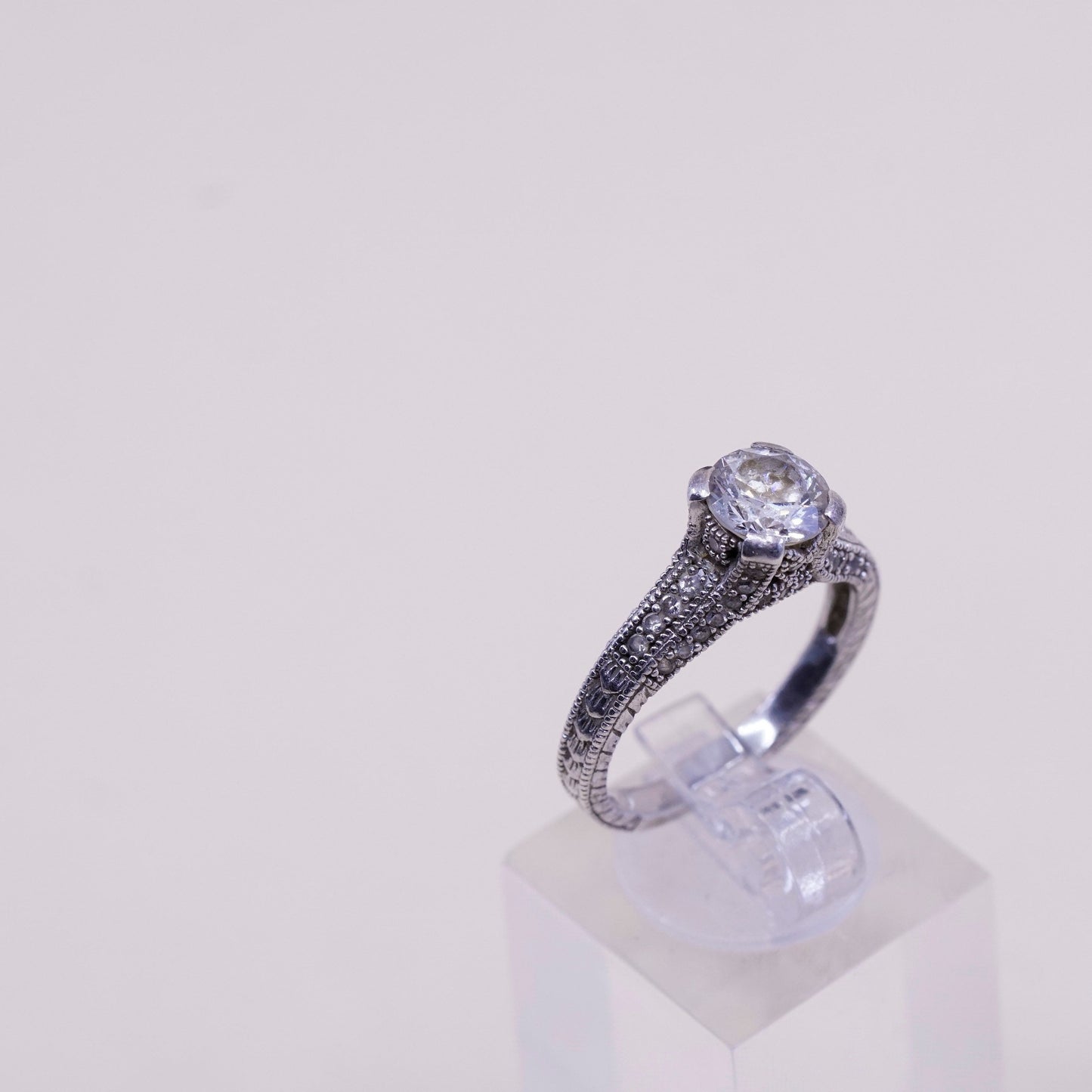 Size 7.75, vtg sterling 925 silver engagement ring with round CZ n cluster Cz