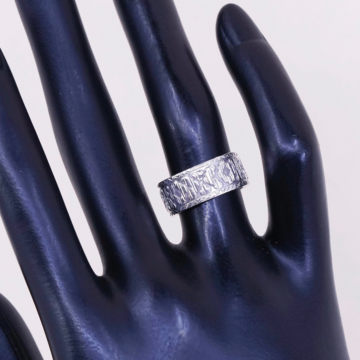 sz 5.5, vtg sterling silver handmade ring, 925 Mexico XOXO band, minimalist