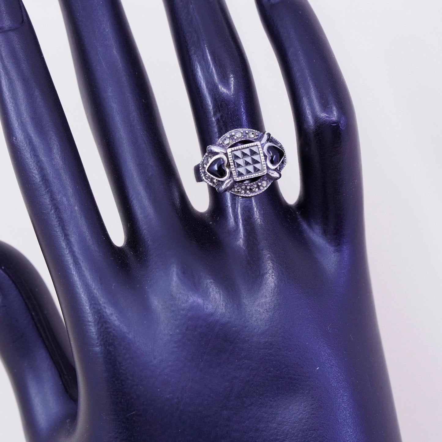 Size 6, Vintage Sterling 925 silver handmade onyx heart ring with marcasite