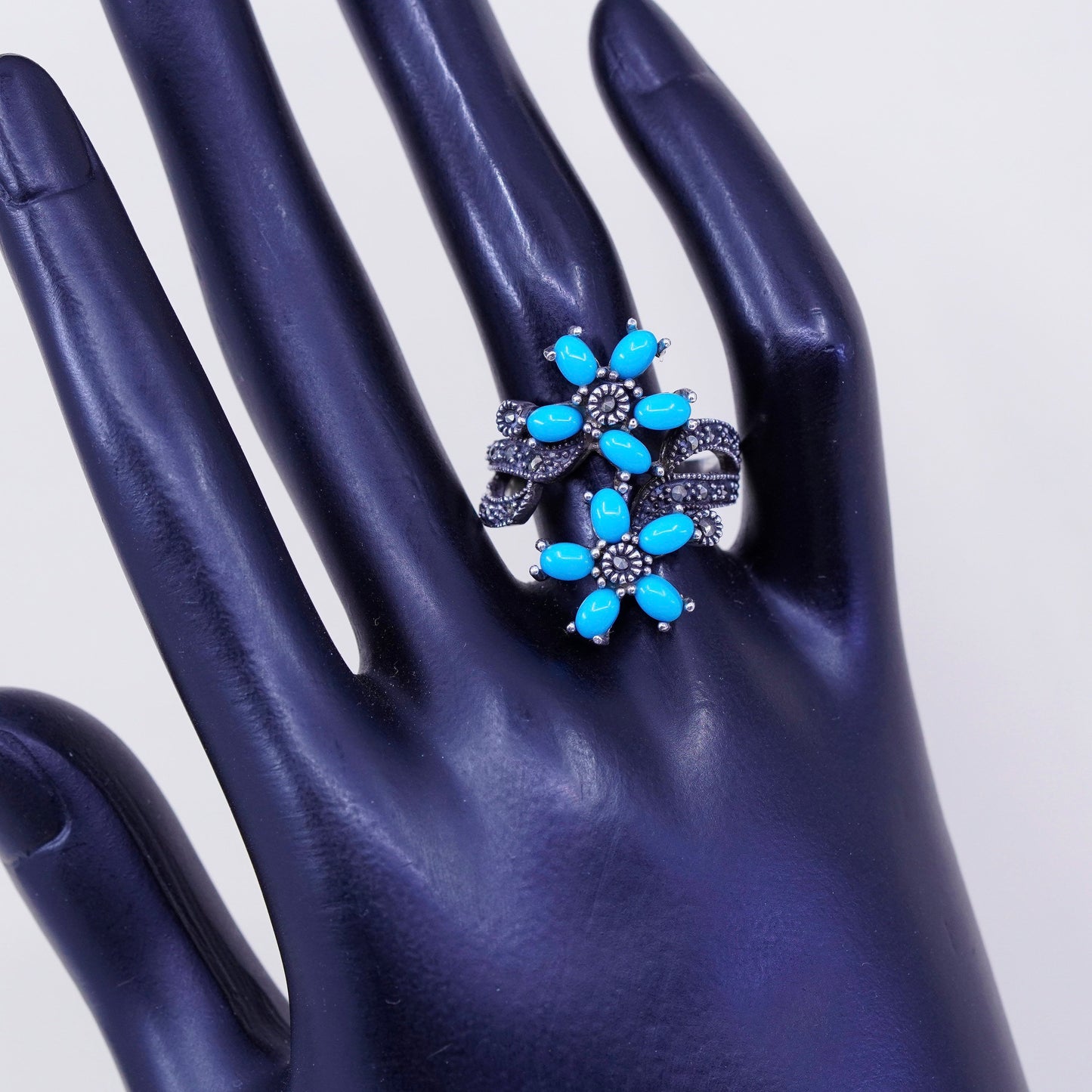 Size 8.25, vintage sterling 925 silver turquoise flower Marcasite ring
