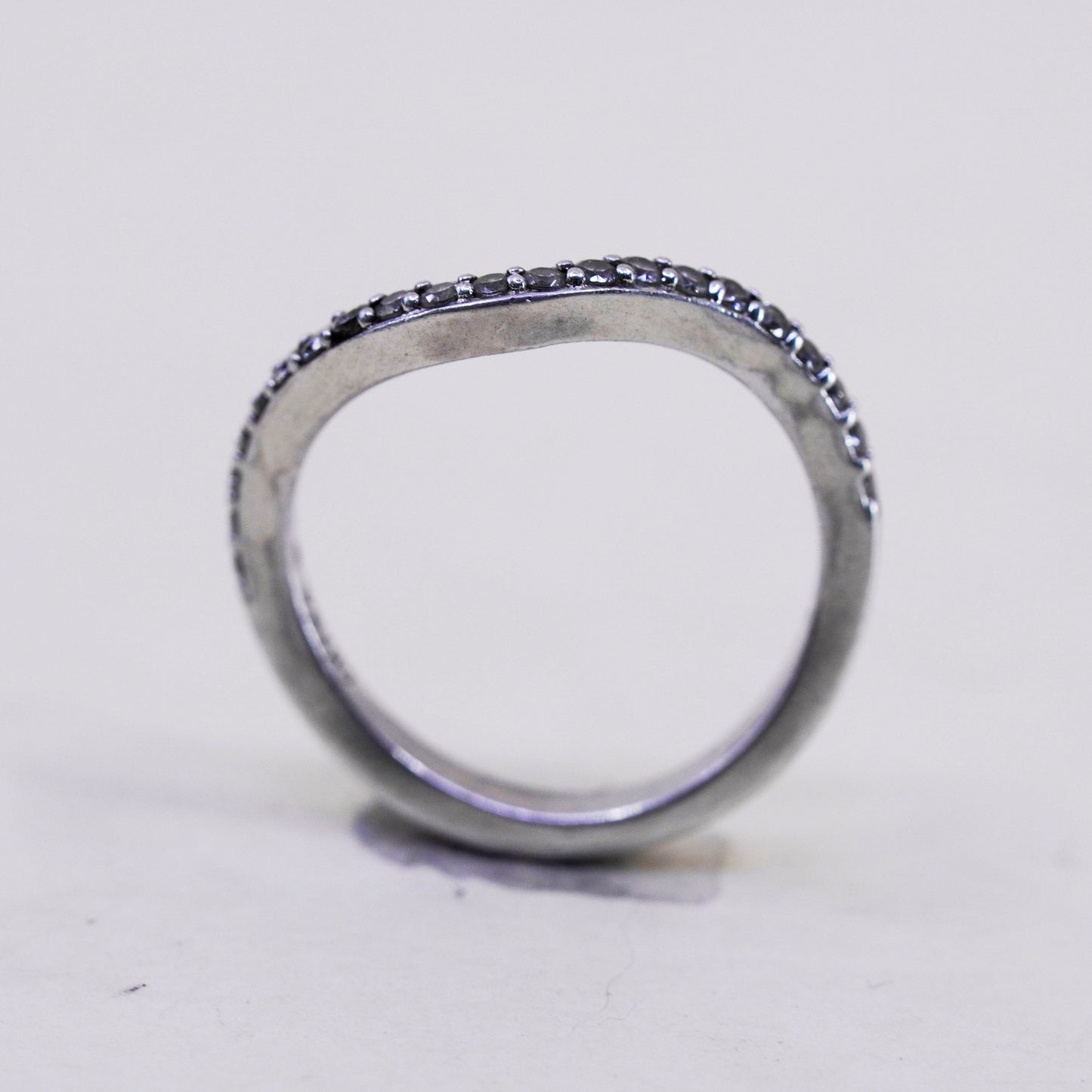 Size 6, Sterling 925 silver statement ring, wavy band with round CZ