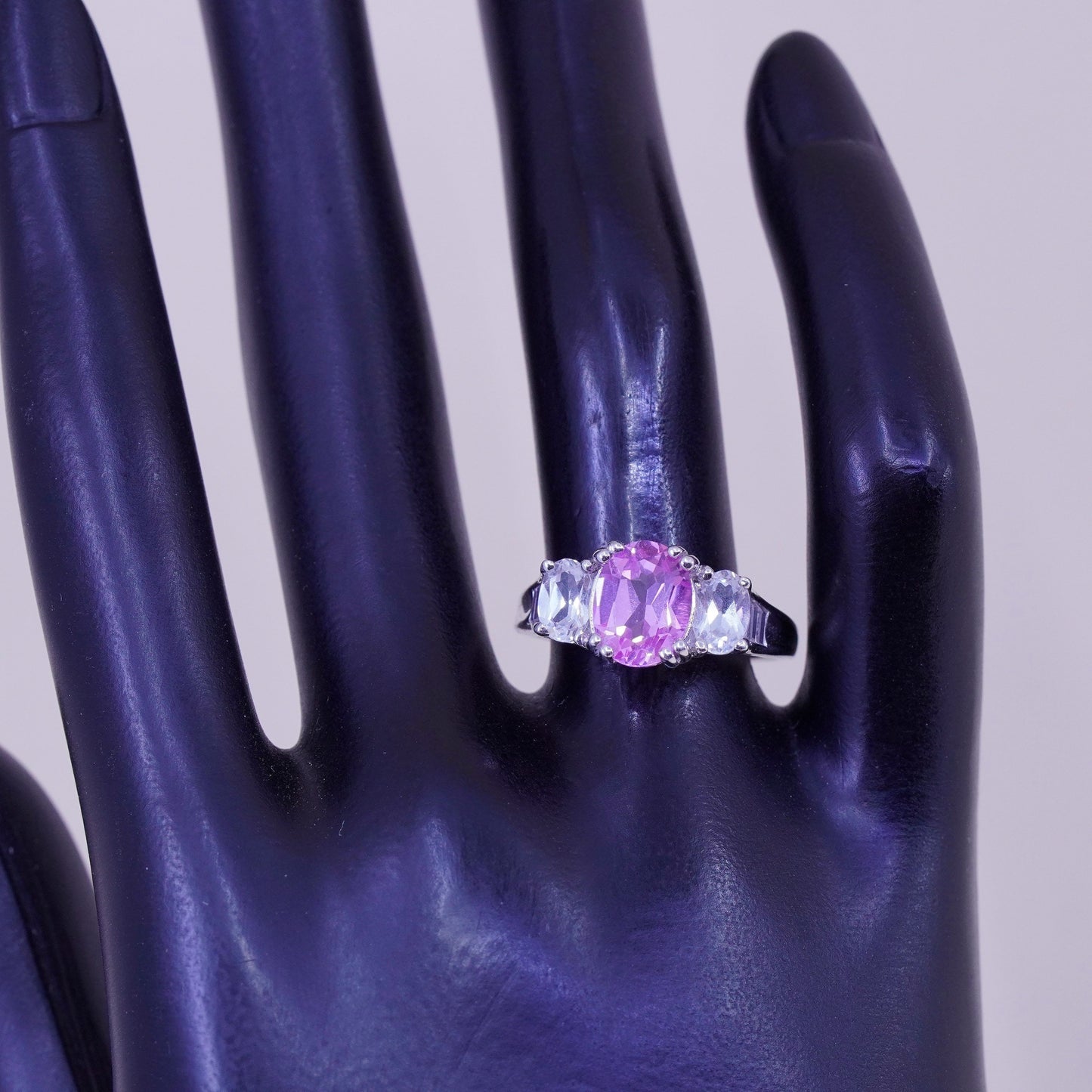 Size 7, Vintage Sterling 925 silver fashionable ring with pink clear crystal