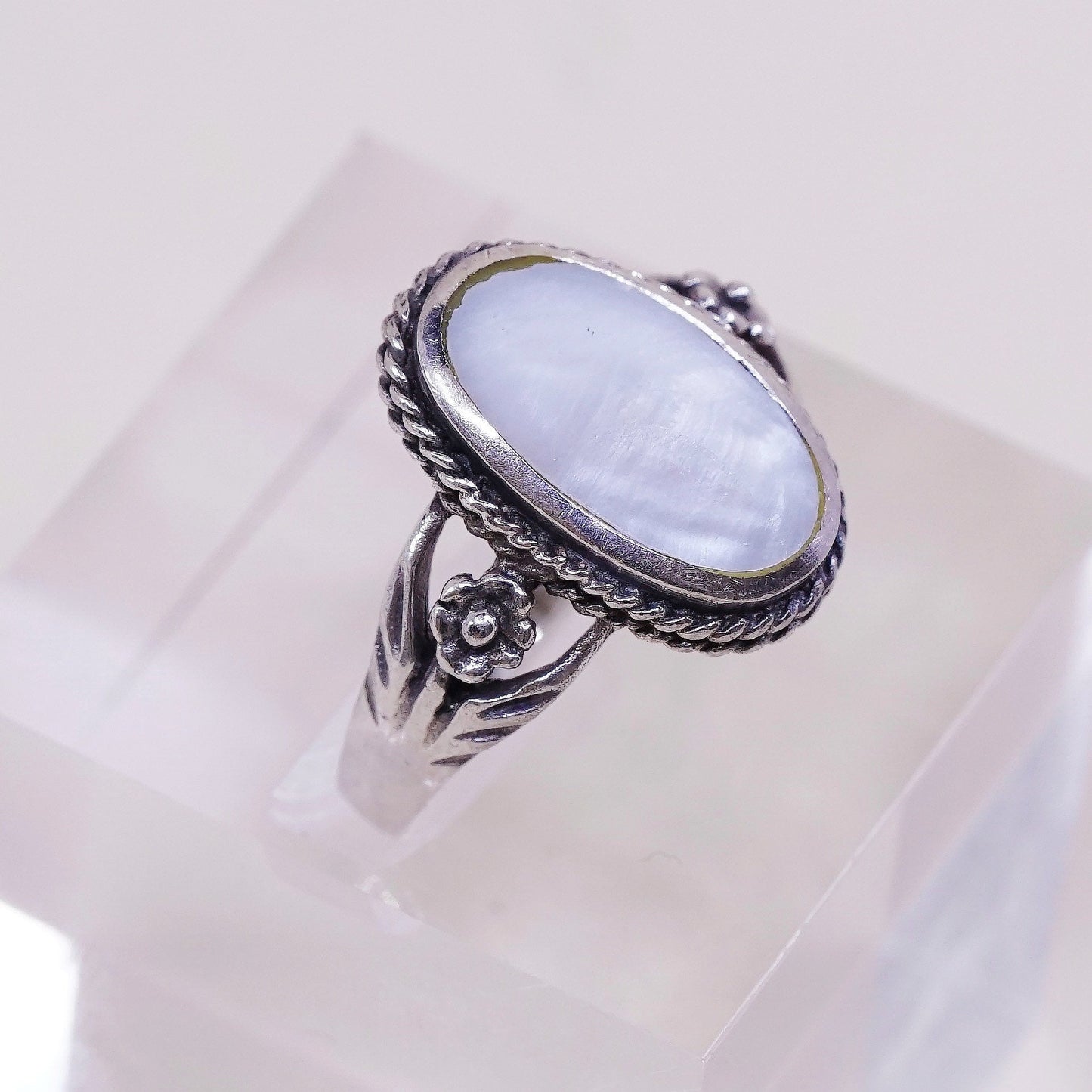 sz 7.75, vtg sterling silver handmade ring, 925 w/ mother of pearl