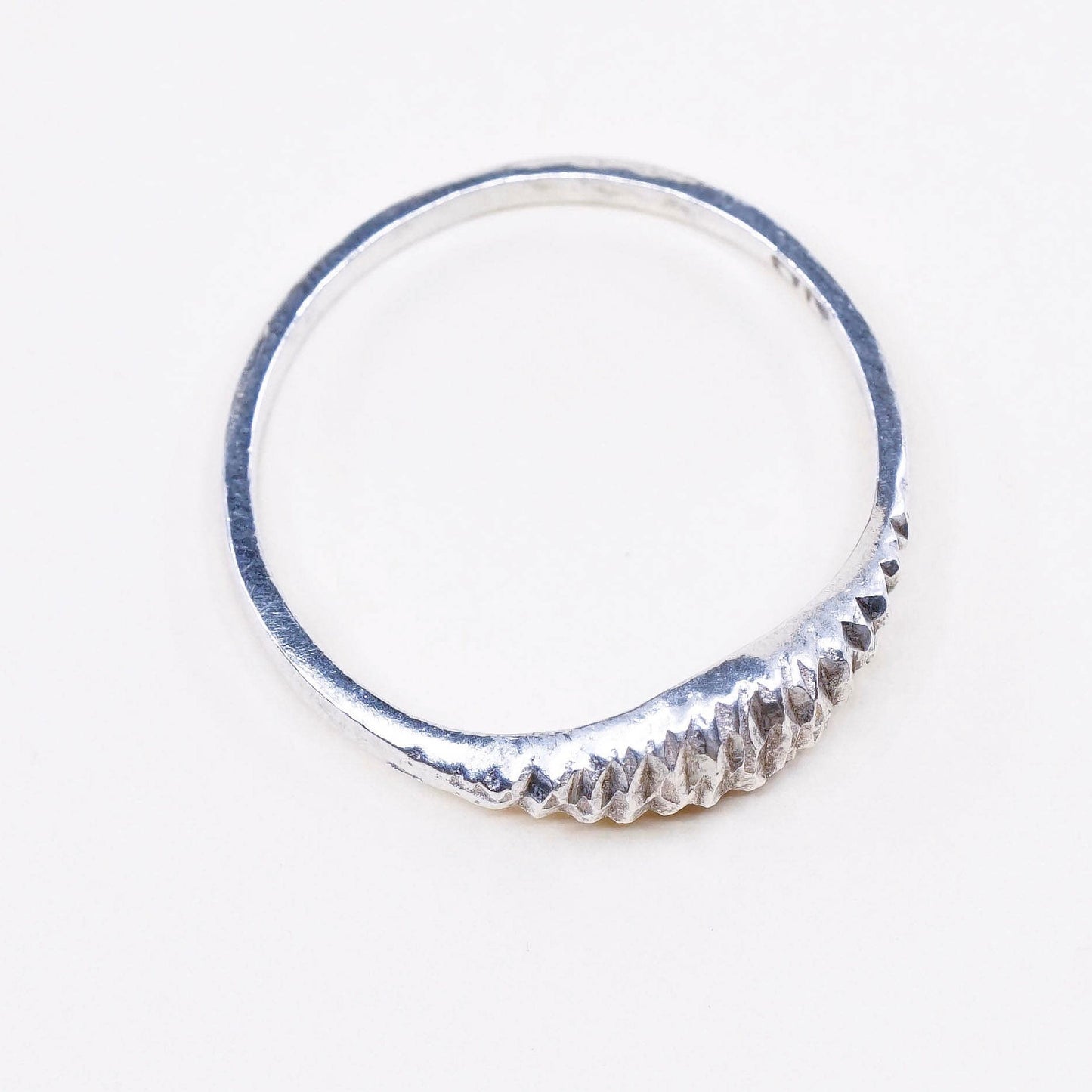 sz 7, vintage sterling silver handmade ring, Mexico 925 ribbed stackable band