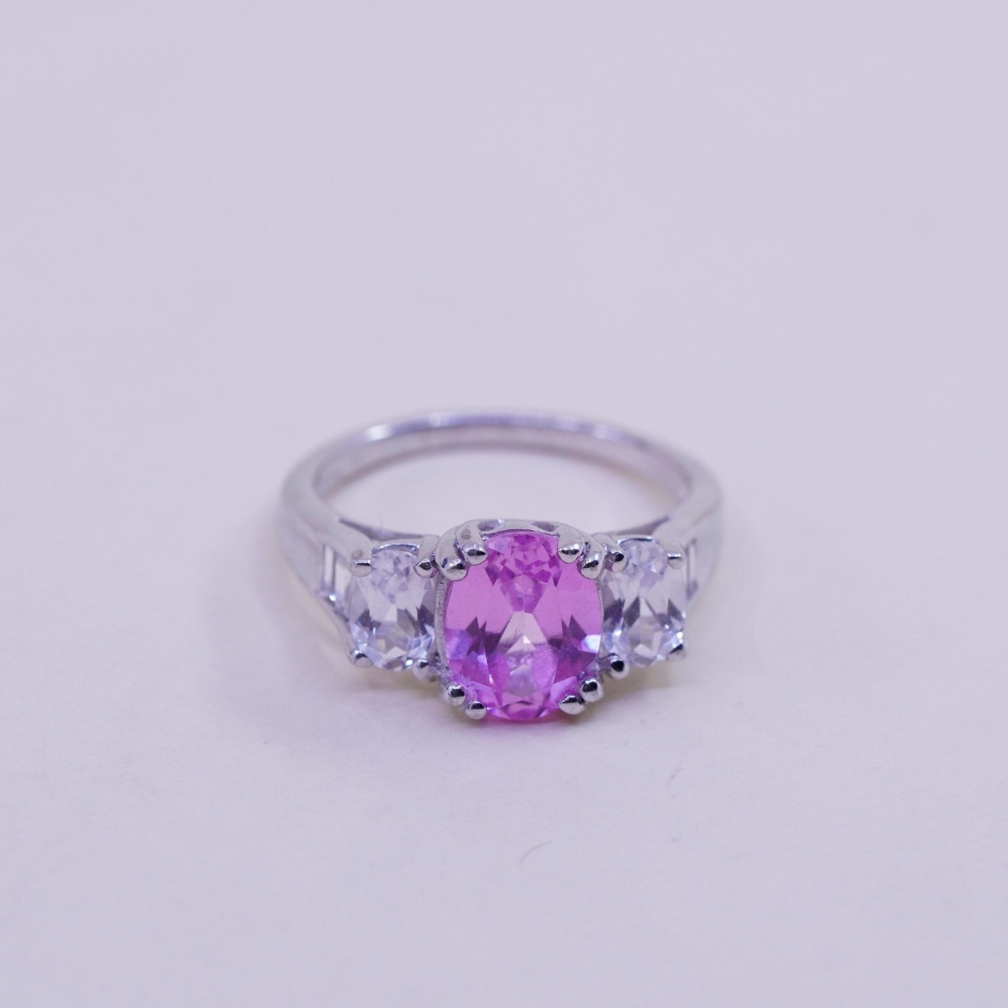 Size 7, Vintage Sterling 925 silver fashionable ring with pink clear crystal