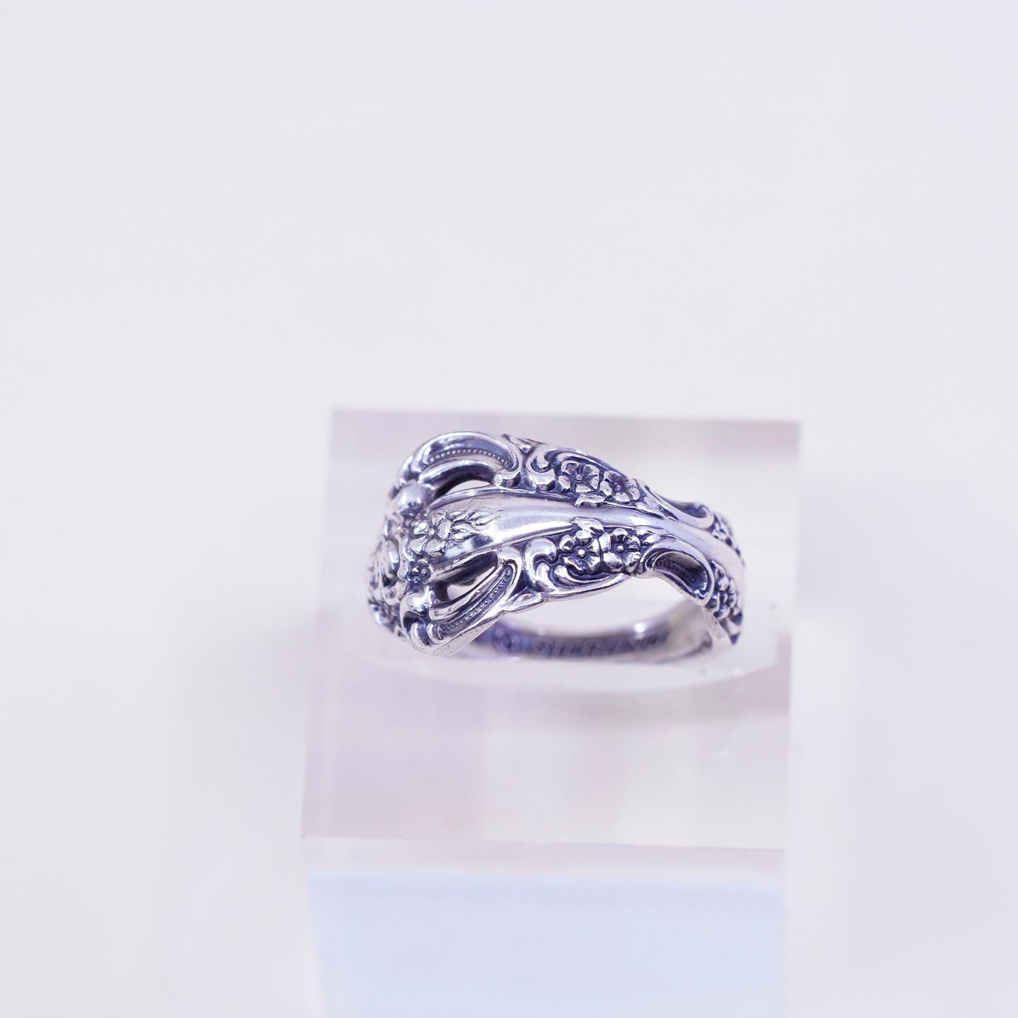 Size 7.25, Vintage Oneida Sterling 925 silver handmade spoon wrap ring flower