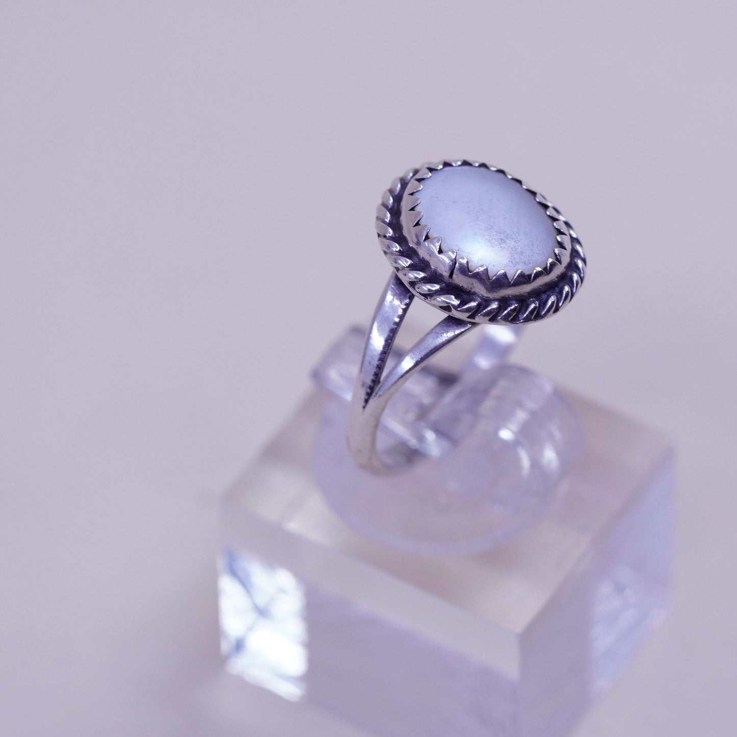 Size 6.5, Vintage sterling 925 silver handmade ring with oval mother of pearl