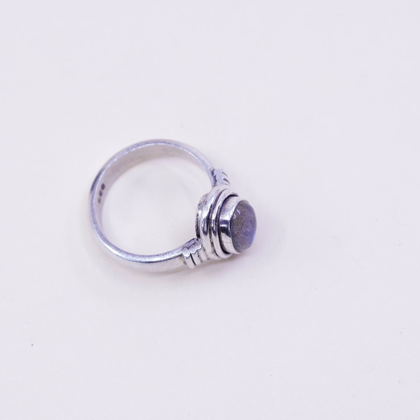Size 8, vintage Sterling silver handmade ring, 925 with oval labradorite