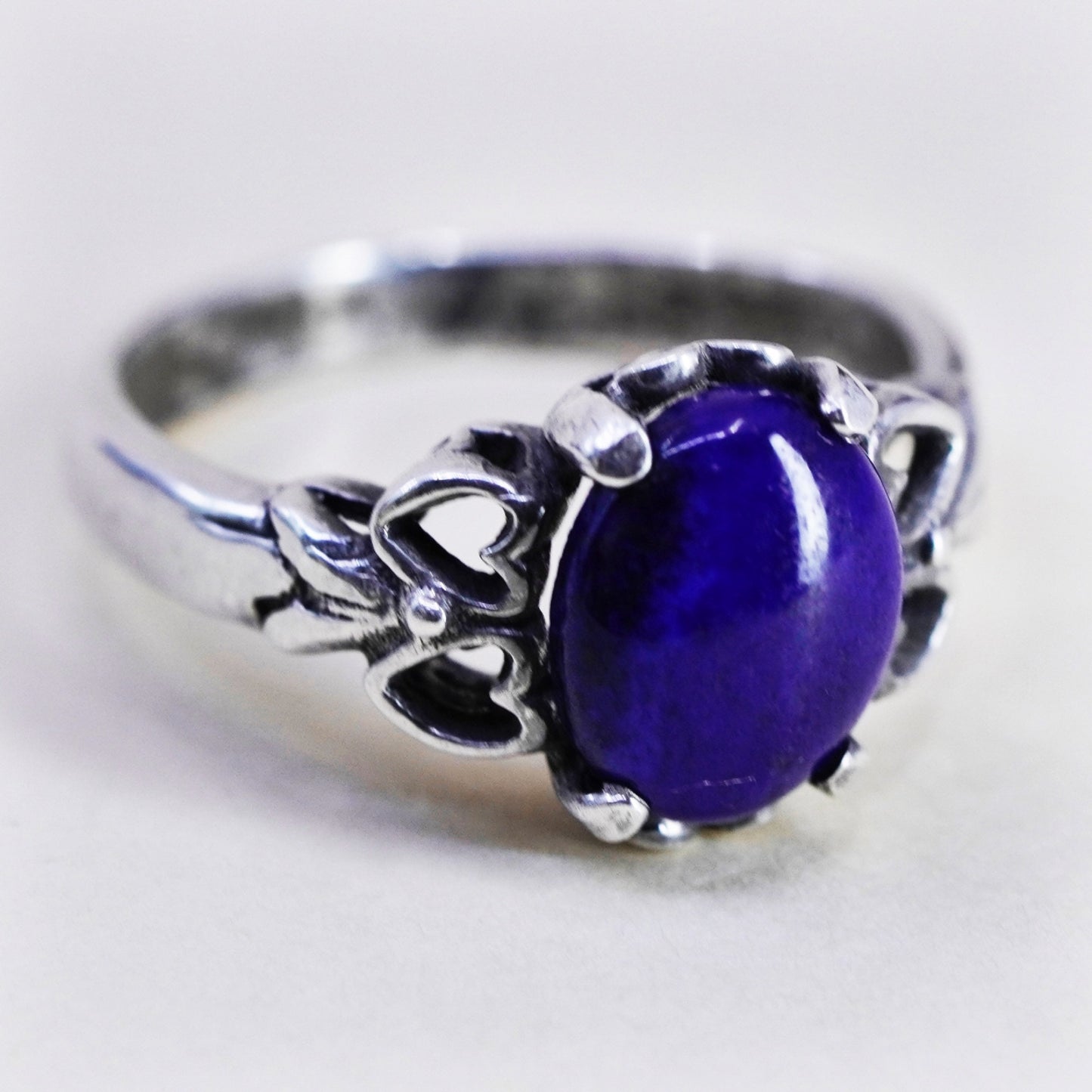 Size 5.5, vintage Sterling 925 silver handmade ring with oval blue cat eye