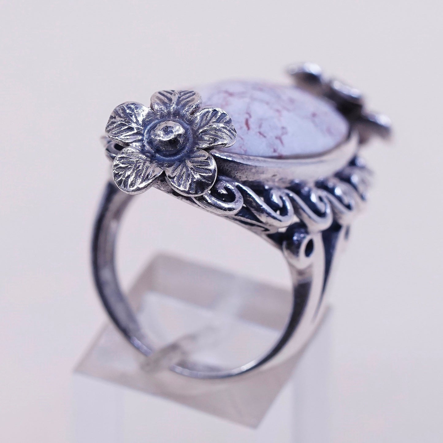 Size 8, vtg CFJ sterling silver flower with bloodstone ring, 925 cocktail ring
