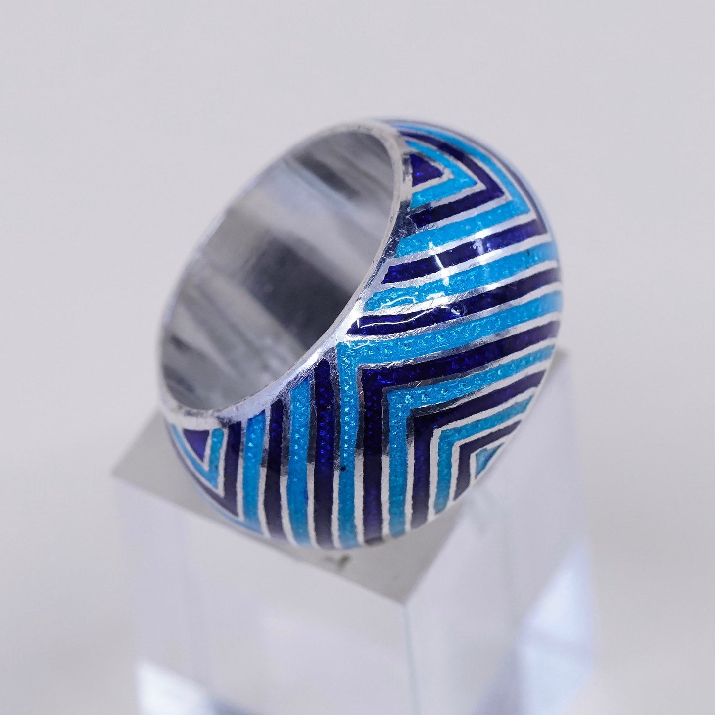 Size 6, vintage Sterling silver handmade ring, 925 band w/ blue enamel Zuni