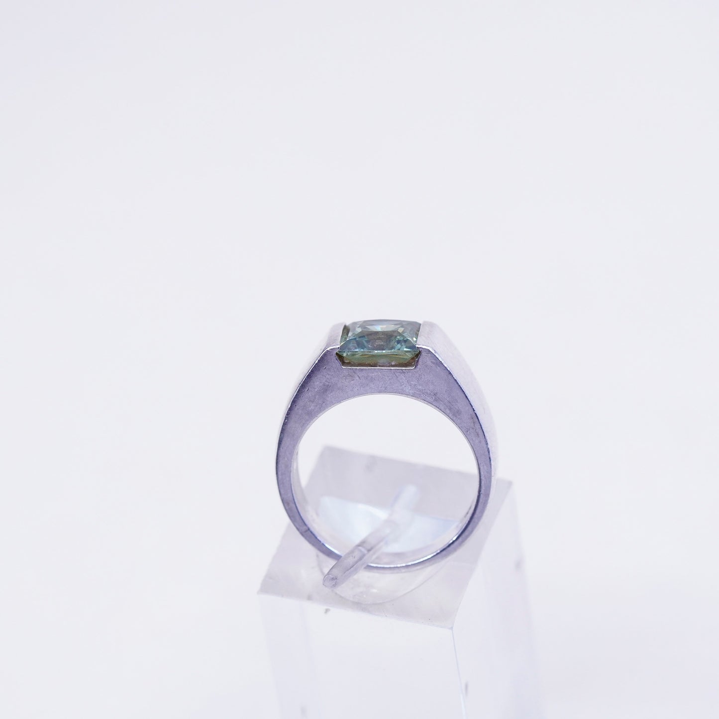 Size 5, JJJ Sterling silver handmade ring, modern 925 band with square peridot