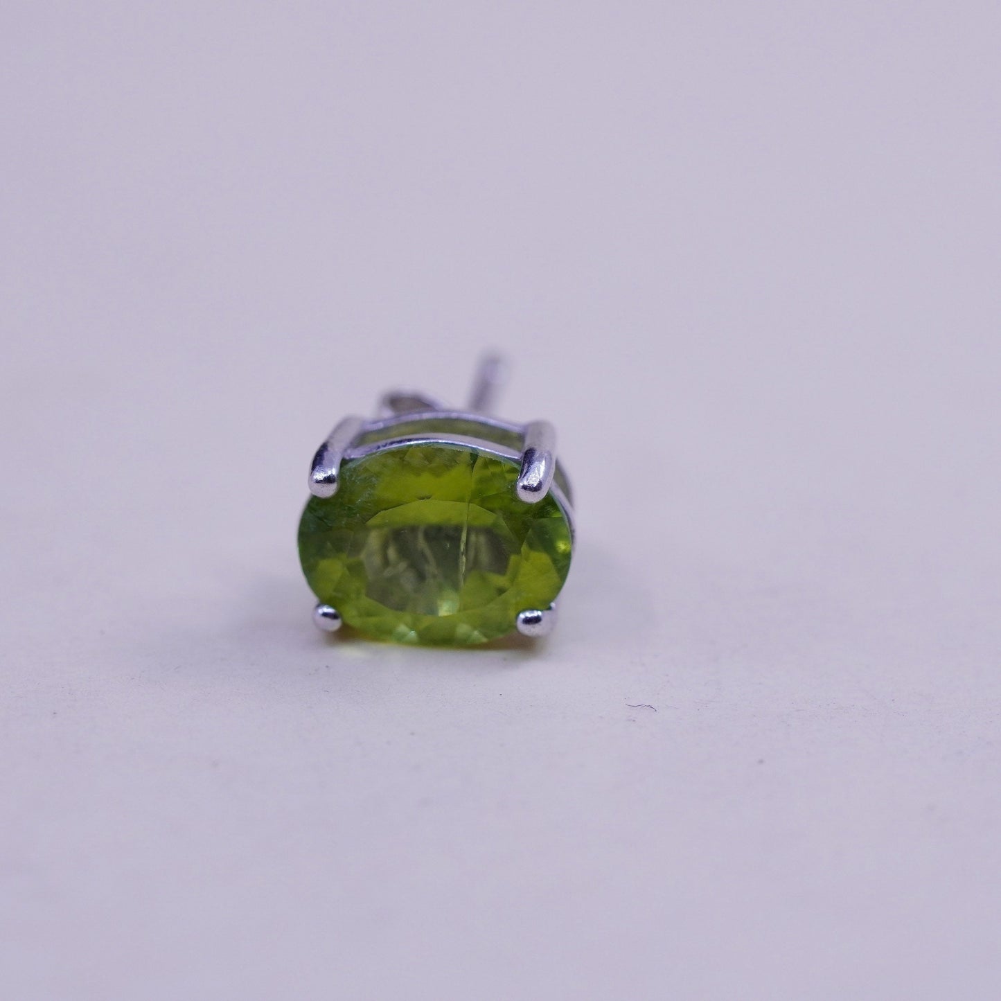 7mm, Vintage sterling 925 silver earrings with peridot, minimalist studs