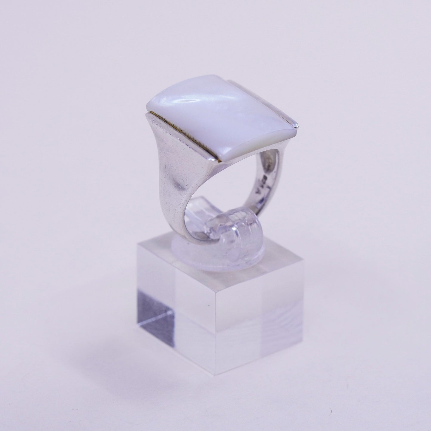 Size 9, sterling silver handmade ring mother of pearl, modern 925 cocktail band