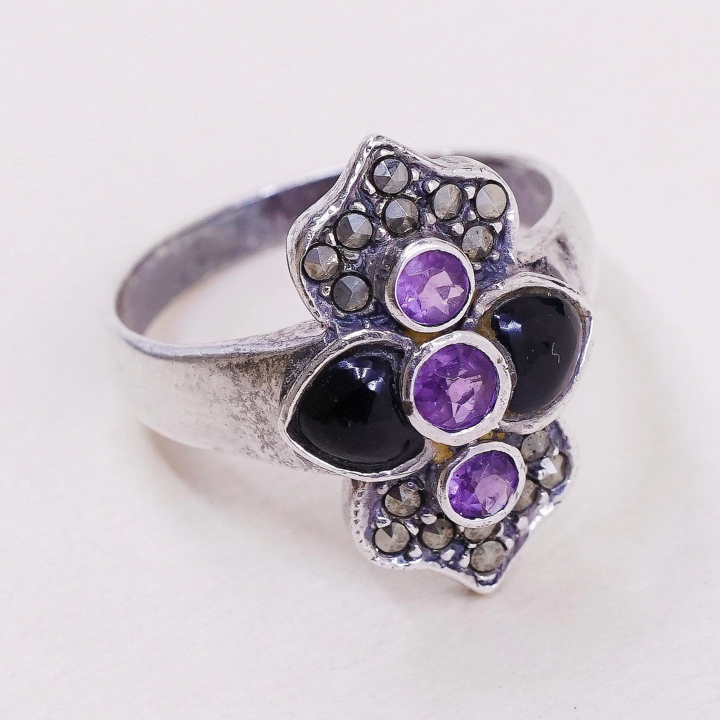 sz 8.75, vtg sterling 925 silver handmade ring w/ amethyst n marcasite