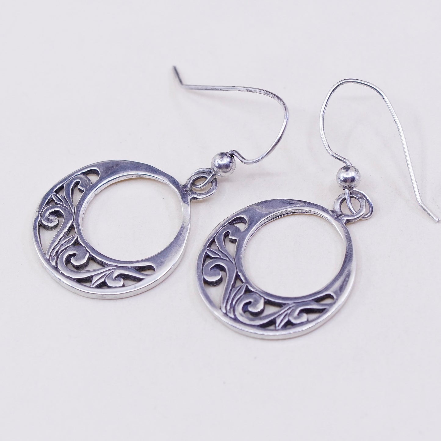 Vintage Sterling silver handmade earrings, 925 filigree circle disc dangles