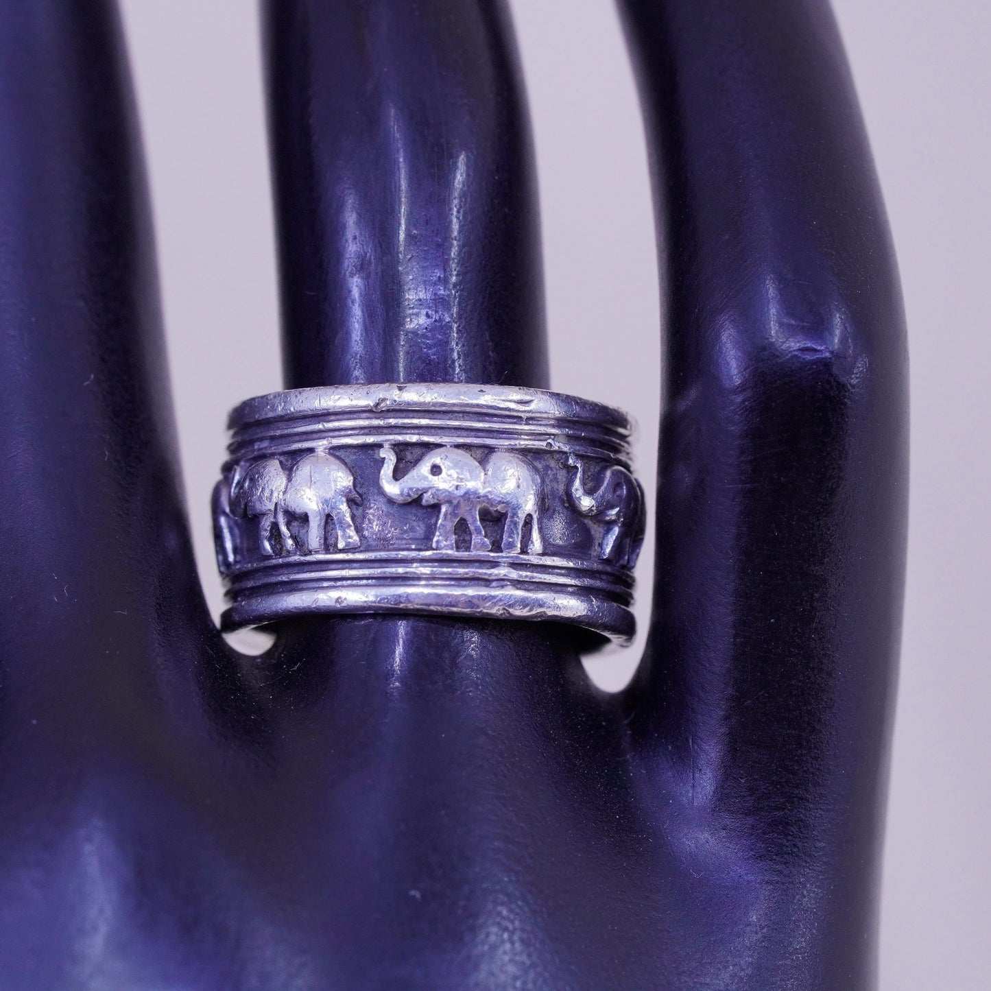 Size 7, vintage sterling silver handmade ring. 925 elephant band