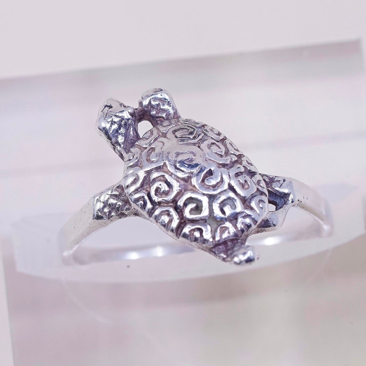 Size 7, vtg sterling silver handmade ring, 925 band with turtle